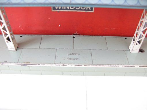 Hornby 0 Gauge Early first issue 'WINDSOR' Island Platform with blue grey base, includes ramps Circa 1926/28 - Boxed - Image 7