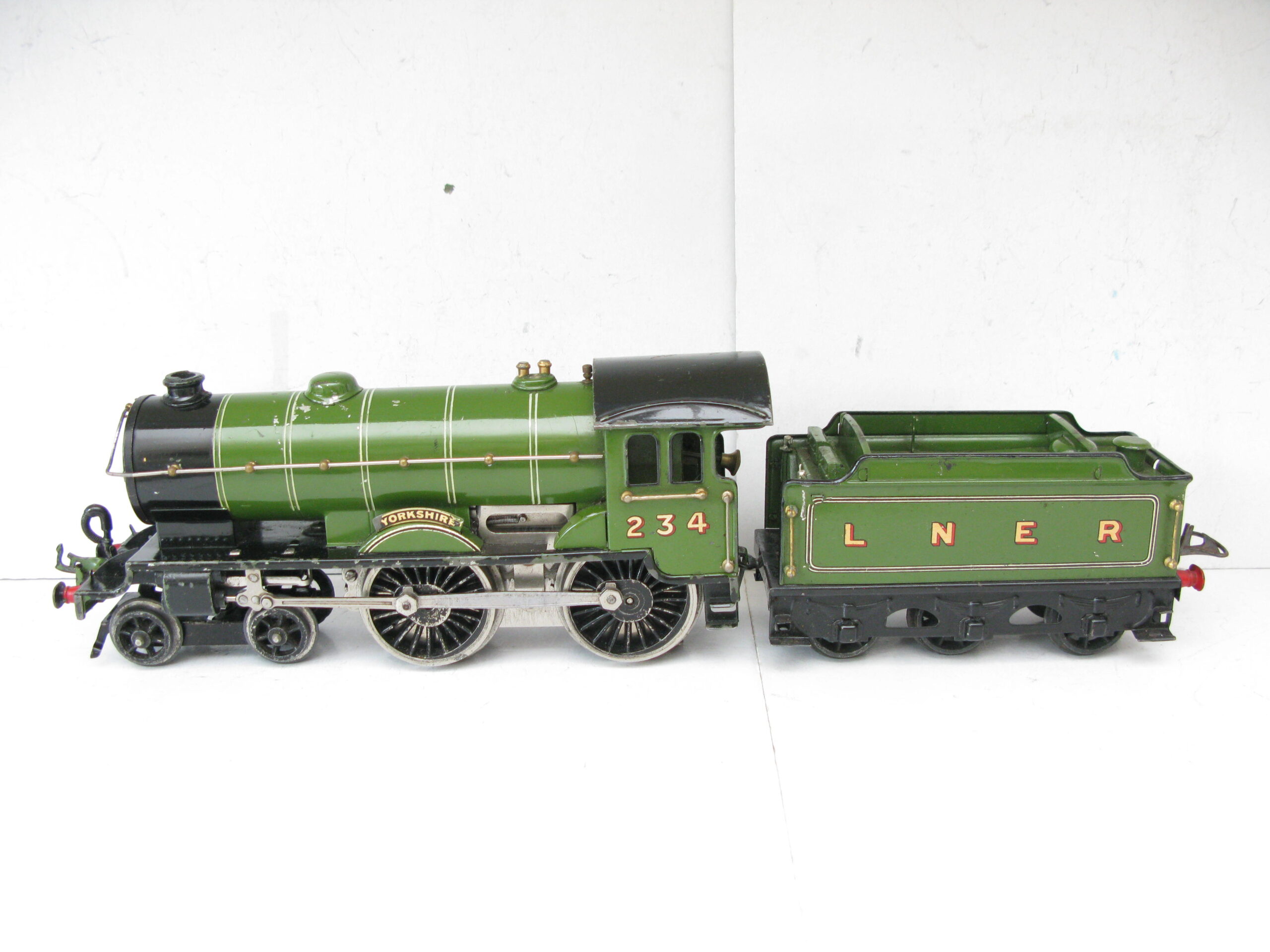 Hornby 0 Gauge E220 Special Loco & Tender LNER Lined 'YORKSHIRE, 3-rail 20 volt electric circa 1934 - unboxed