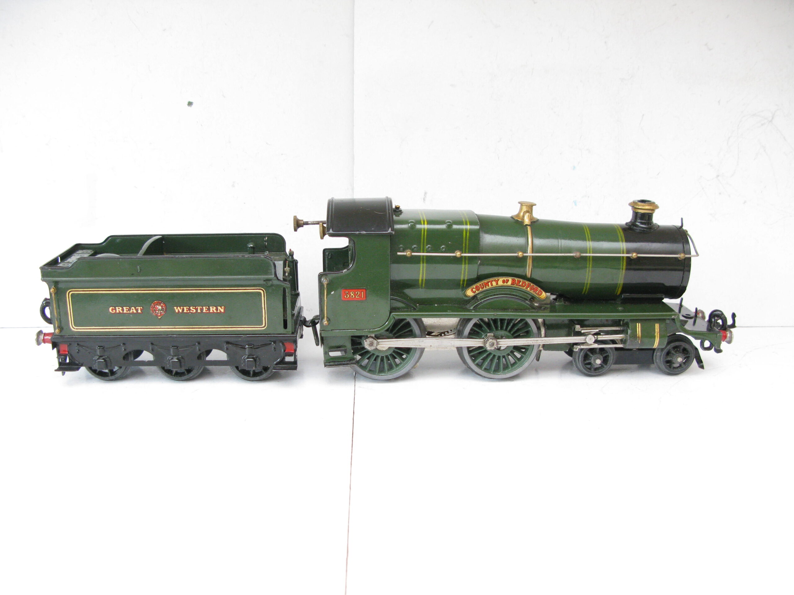 Hornby 0 Gauge No.2C Special Loco & Tender GWR lined green 'COUNTY OF BEDFORD' No.3821, Clockwork- unboxed - Image 9
