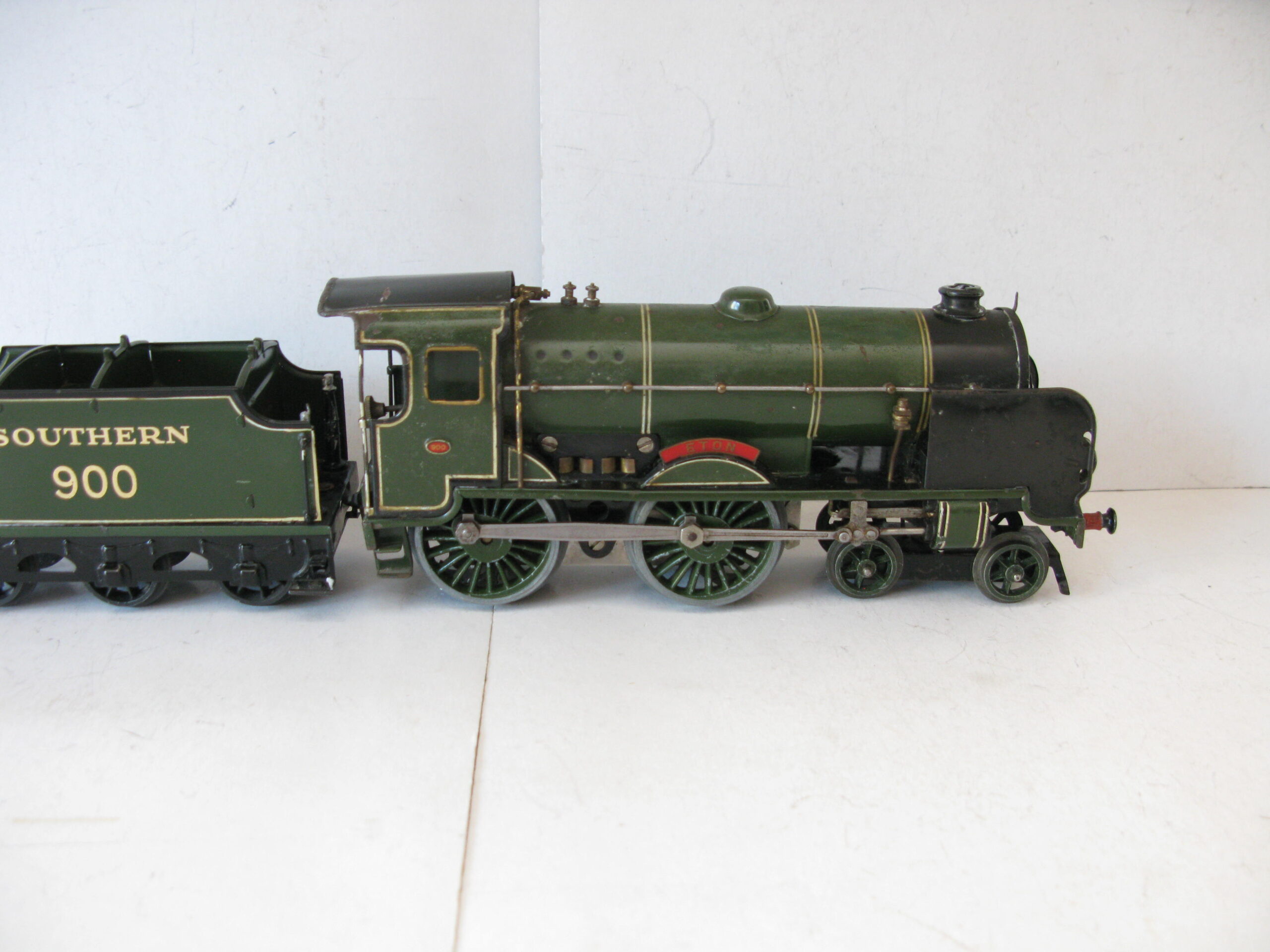 Hornby 0 Gauge E420 Special Loco & Tender SR 'ETON' No.900, 20 volt electric - unboxed - Image 3