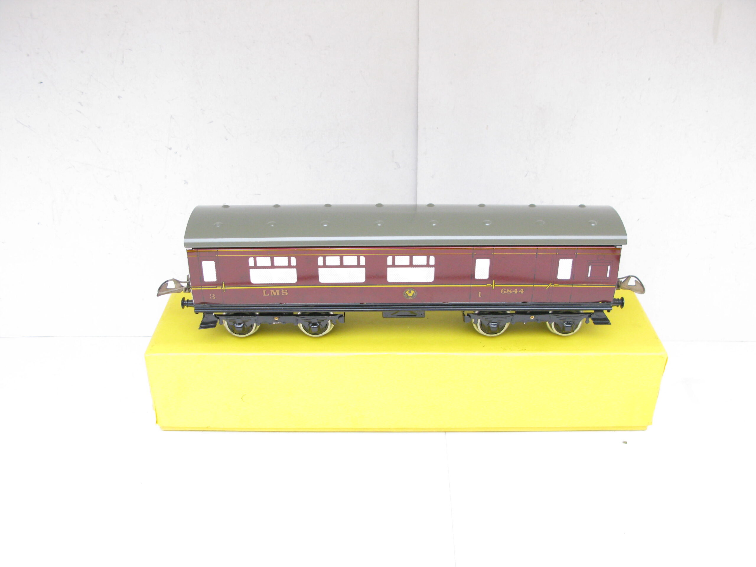 Middleton (Australia) Hornby Style 0 Gauge LMS All 3rd Brake end Corridor Coach - Boxed - Image 2