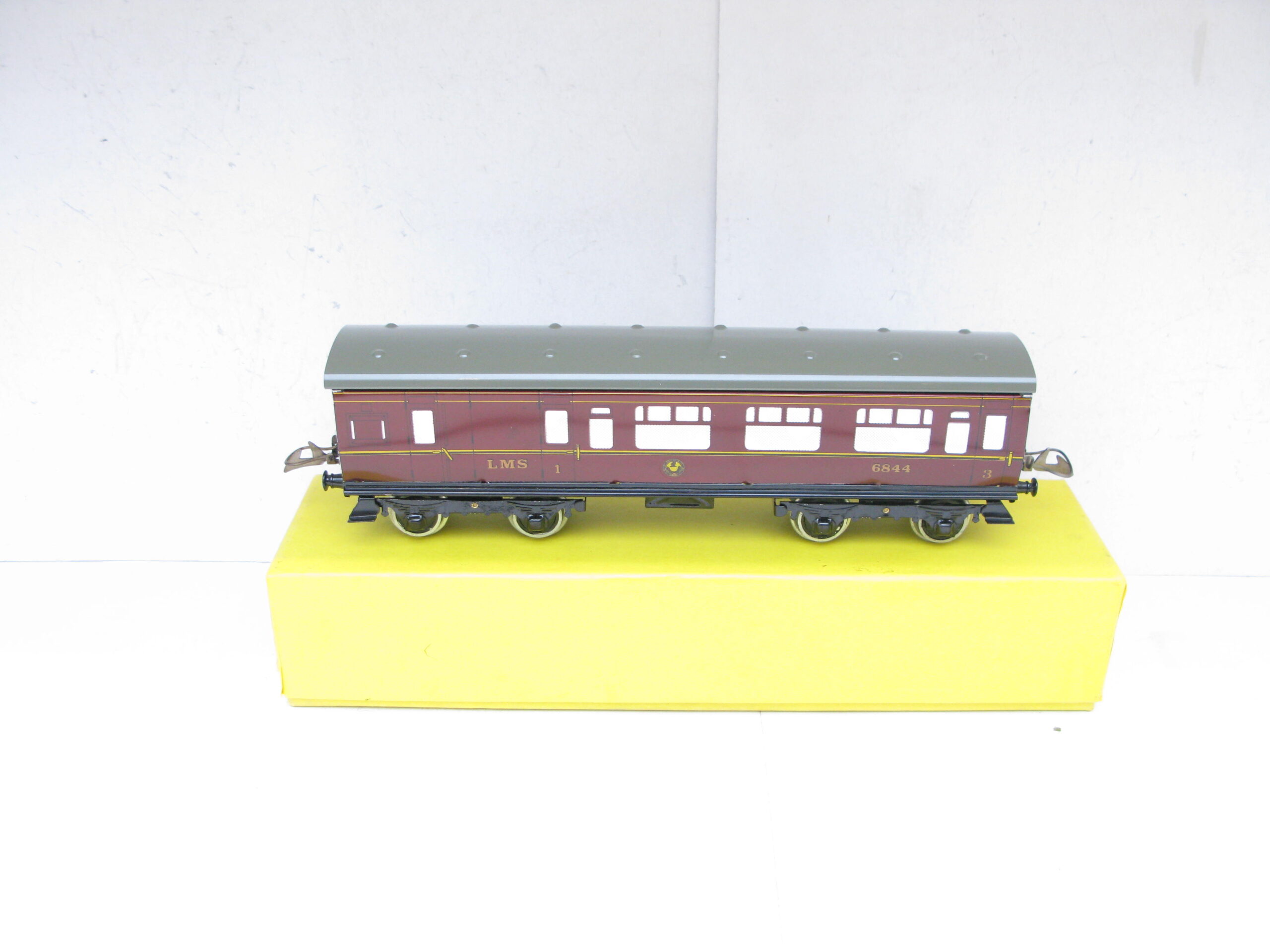 Middleton (Australia) Hornby Style 0 Gauge LMS All 3rd Brake end Corridor Coach - Boxed - Image 4