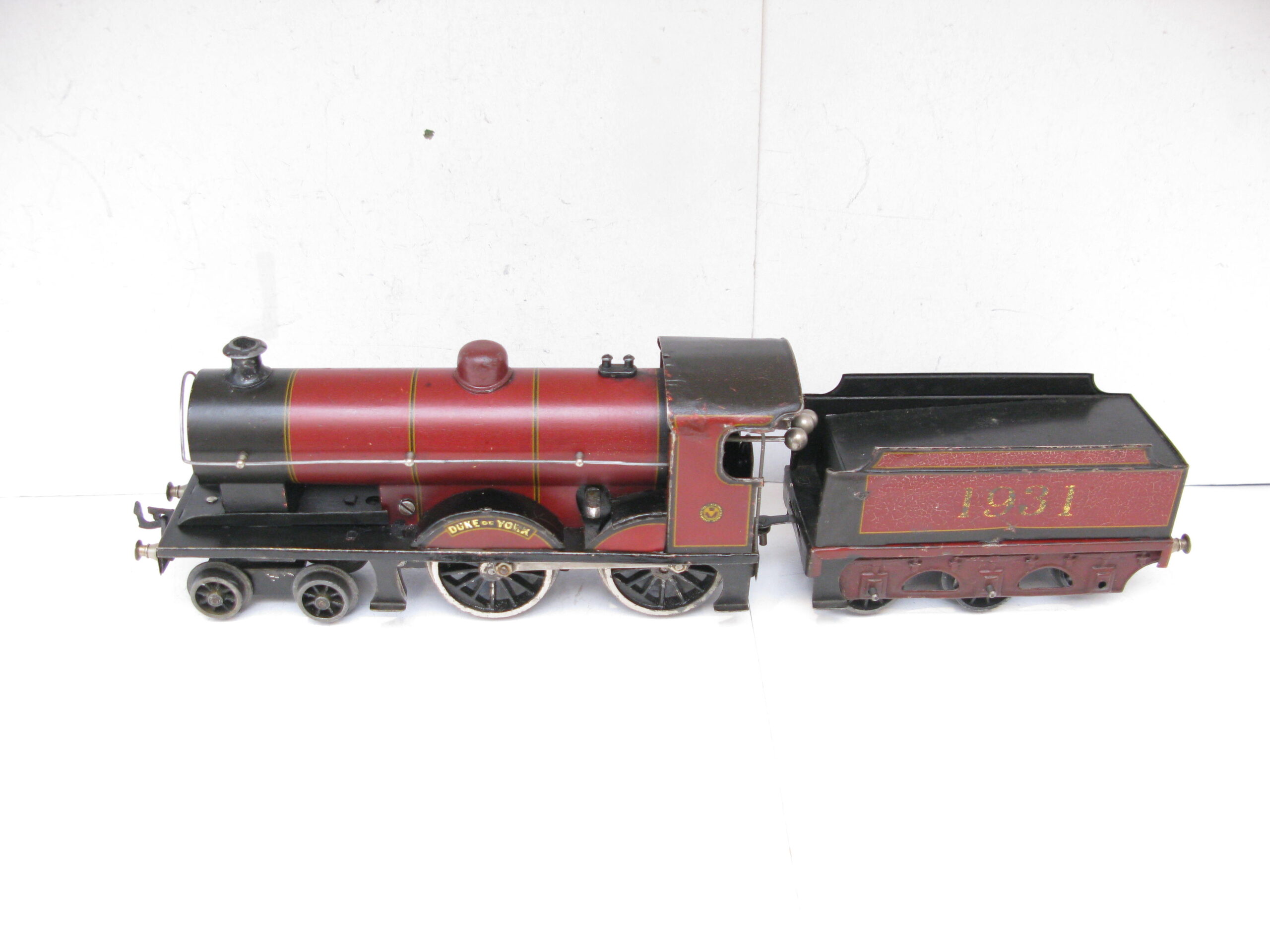 Bassett Lowke 0 Gauge 4-4-0 Locomotive & Tender LMS Lined Maroon 'Duke of York', No.1931 Clockwork - unboxed - Image 2