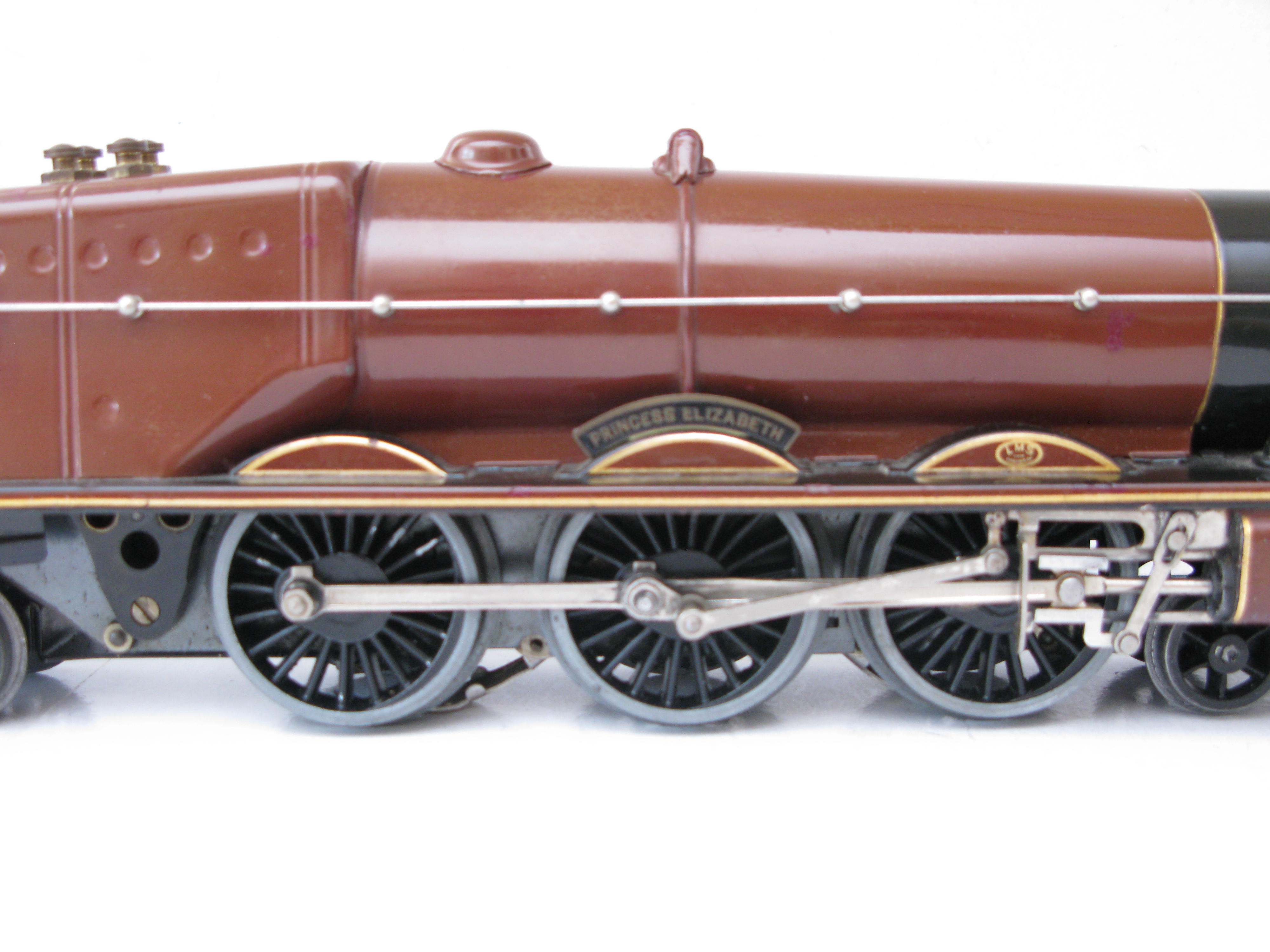Hornby 0 Gauge 4-6-2 Loco & Tender LMS Lined Maroon 'Princess Elizabeth' No.6201, 3-rail 20 volt Electric - Boxed - Image 14