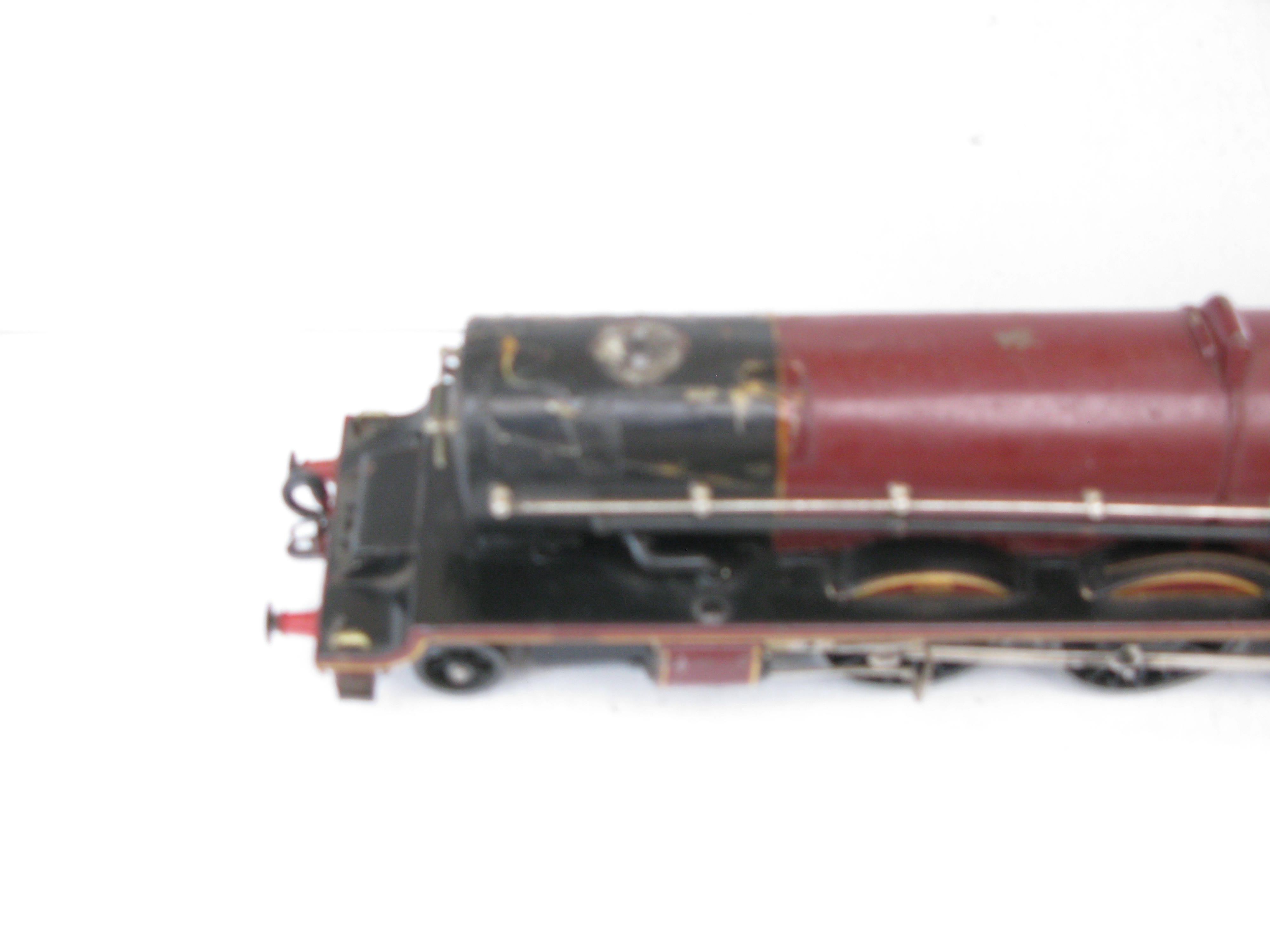 Hornby 0 Gauge 4-6-2 Loco & Tender LMS Lined Maroon 'Princess Elizabeth' No.6201, 3-rail 20 volt Electric - Boxed - Image 6