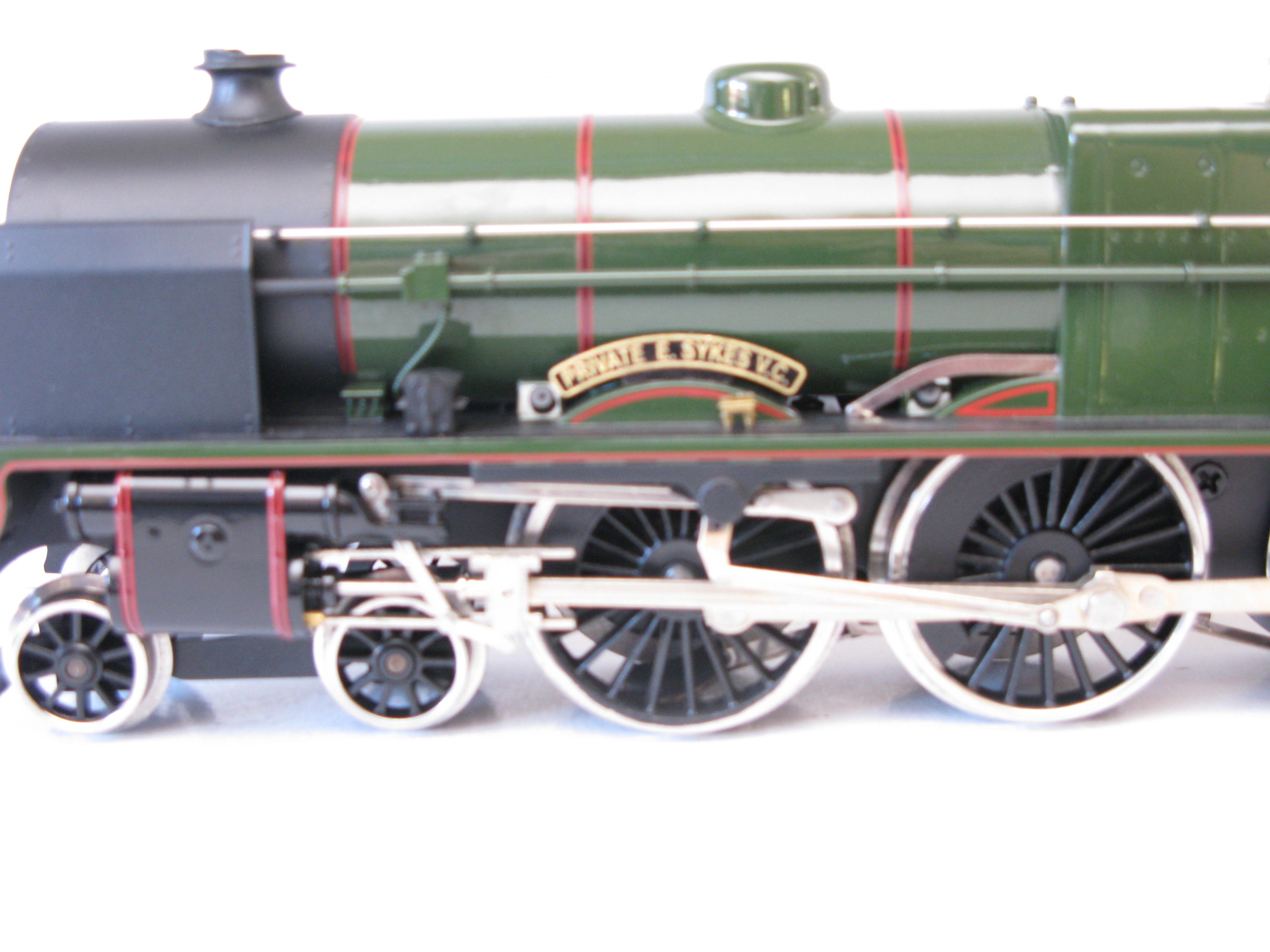 Ace 0 Gauge Modern issue E/42 BR Lined Green Loco & Tender Patriot class 'PRIVATE E SYKES V.C.', No. 45537, 2/3-rail electric - Boxed - Mint Boxed - Image 6