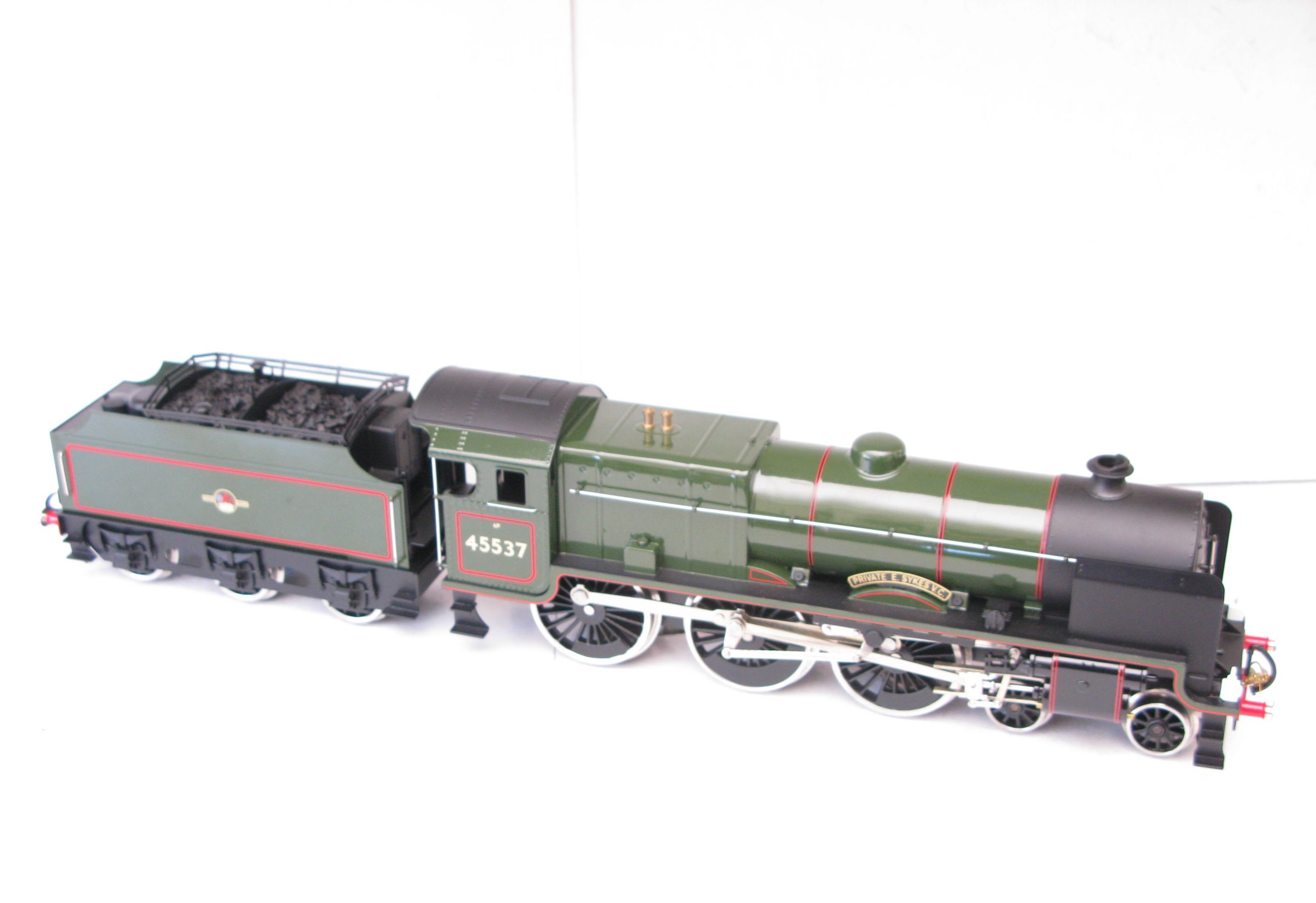 Ace 0 Gauge Modern issue E/42 BR Lined Green Loco & Tender Patriot class 'PRIVATE E SYKES V.C.', No. 45537, 2/3-rail electric - Boxed - Mint Boxed - Image 10