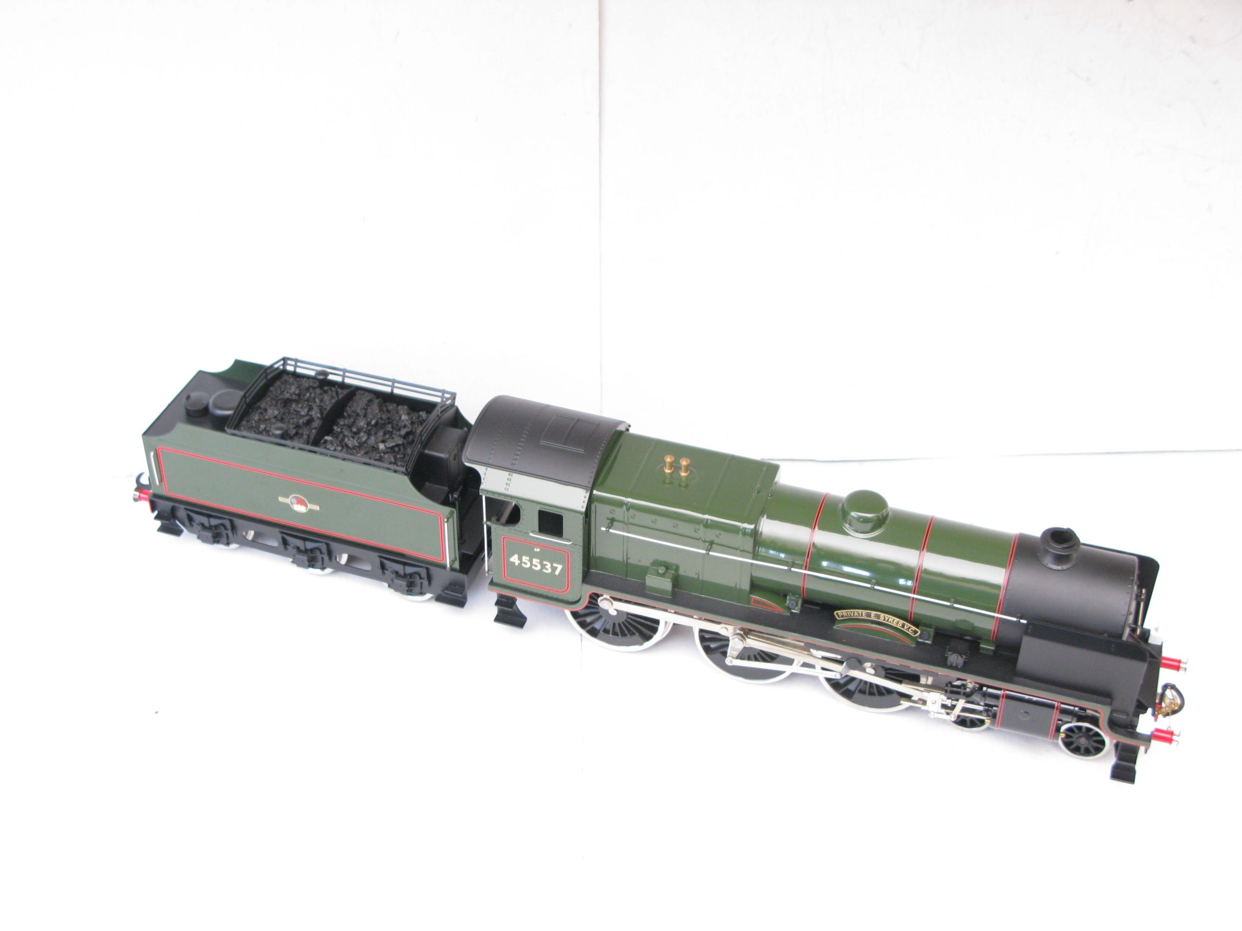 Ace 0 Gauge Modern issue E/42 BR Lined Green Loco & Tender Patriot class 'PRIVATE E SYKES V.C.', No. 45537, 2/3-rail electric - Boxed - Mint Boxed - Image 11