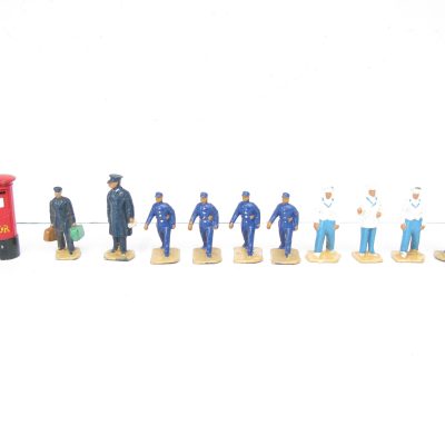Hornby 0 Gauge Post war Dinky toy Railway figures - unboxed - Priced at £8 each