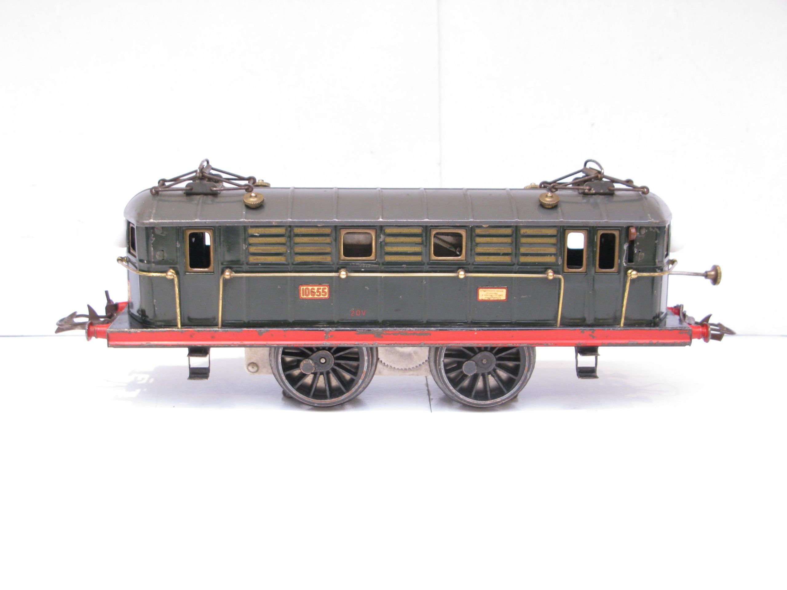 Rare Hornby 0 Gauge LE2/20 Swiss Style Overhead electric 0-4-0 green Locomotive, 3-rail 20 volt Electric - unboxed - Overall Excellent/plus