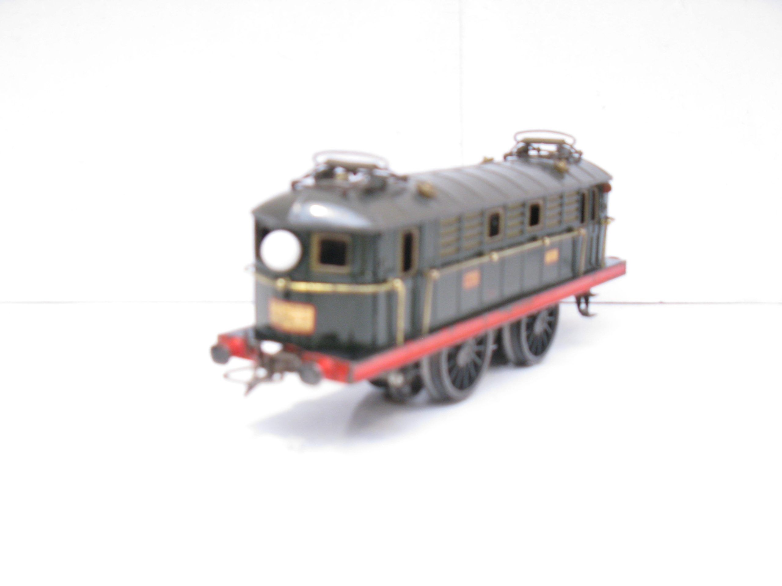 Rare Hornby 0 Gauge LE2/20 Swiss Style Overhead electric 0-4-0 green Locomotive, 3-rail 20 volt Electric - unboxed - Overall Excellent/plus - Image 9