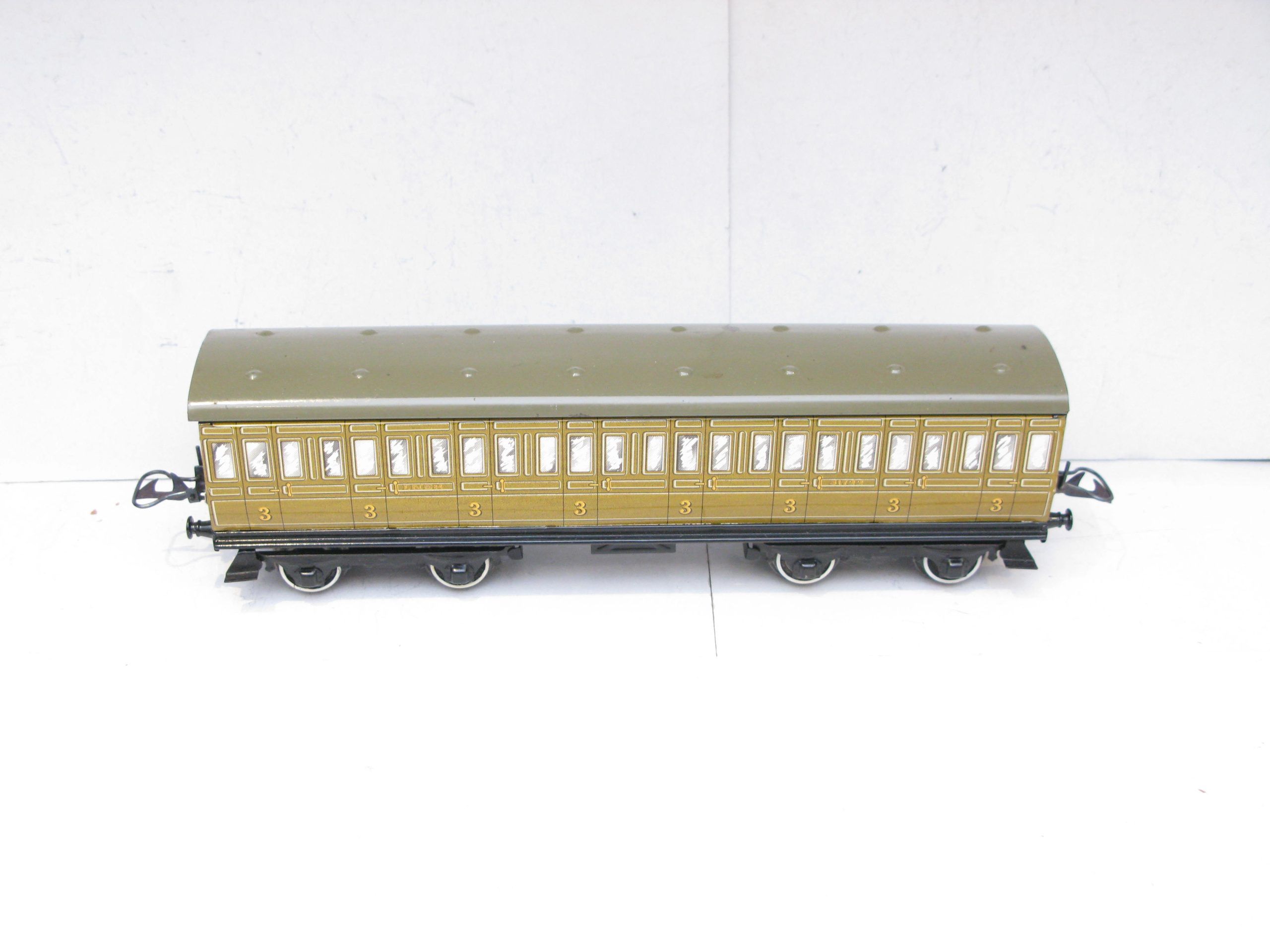 Middleton (Australia) Hornby Style 0 Gauge LNER All 3rd Passenger Coach - unboxed - Near Mint - Image 2