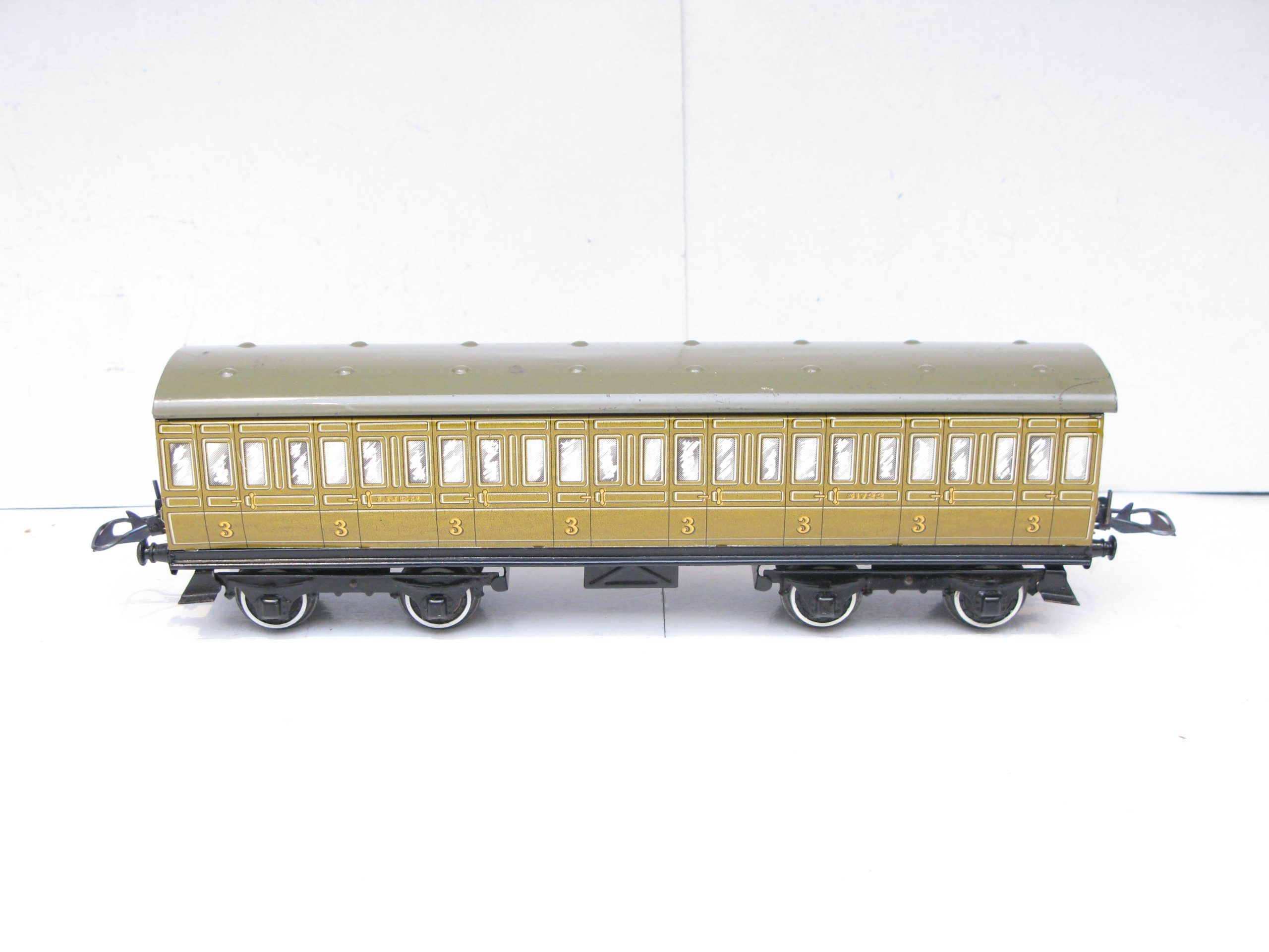 Middleton (Australia) Hornby Style 0 Gauge LNER All 3rd Passenger Coach - unboxed - Near Mint - Image 3