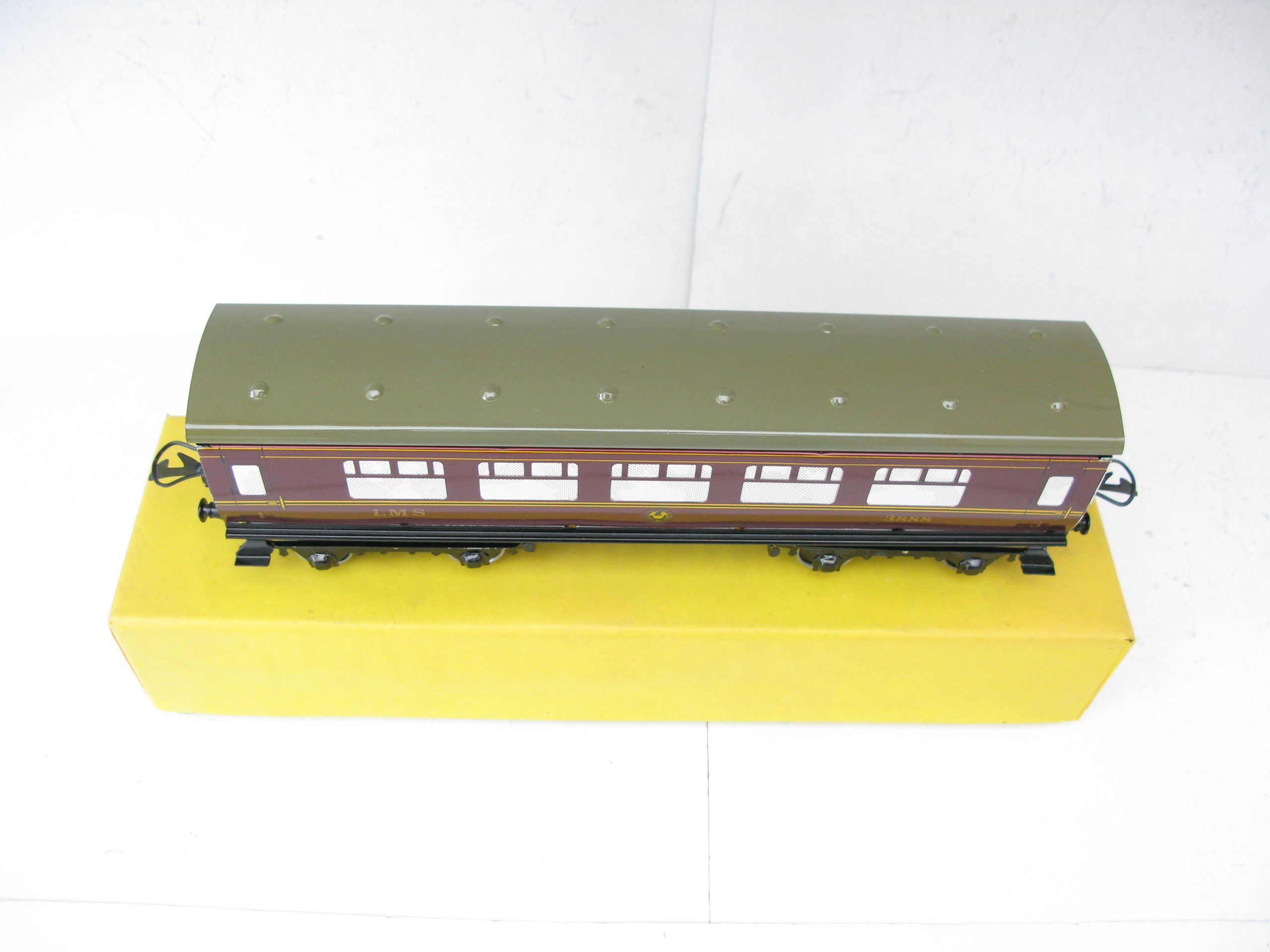Middleton (Australia) Hornby Style 0 Gauge LMS 1st/3rd Corridor Coach No.3888 - Mint Boxed - Image 10