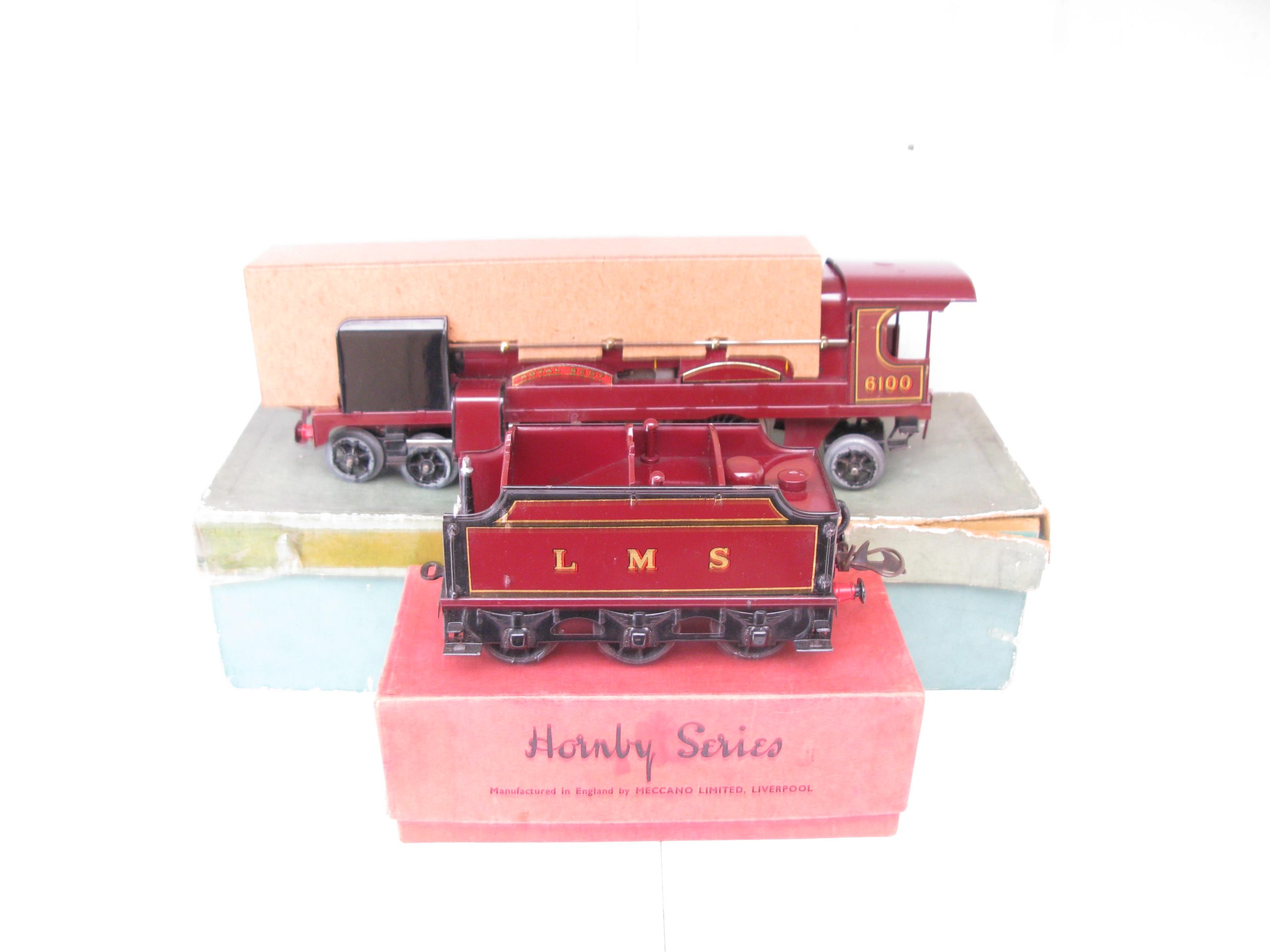 Hornby 0 Gauge E320 Loco & Tender LMS Maroon 'ROYAL SCOT' No.6100, 3-rail 20 volt electric - Boxed