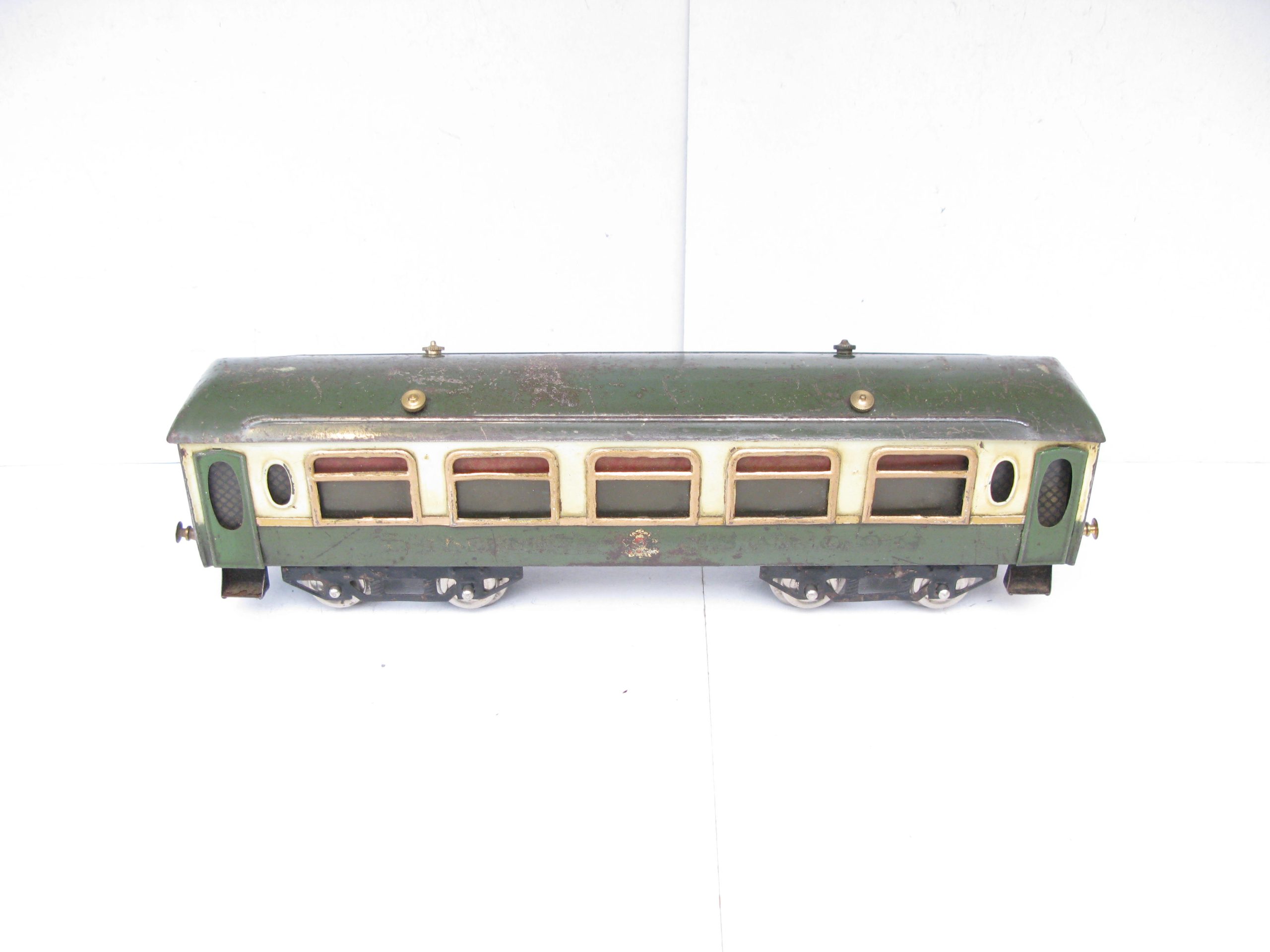 Hornby 0 Gauge Early No.2 Green and Cream Pullman Dining Saloon Coaches circa 1923 - unboxed - Fair to Good - Image 3