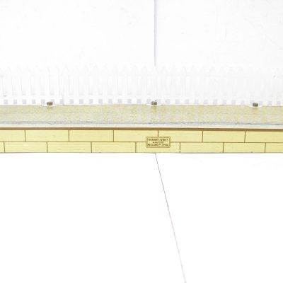 Hornby 0 Gauge Speckled finish Passenger Platform with Fencing - unboxed - Excellent - Price £65 each