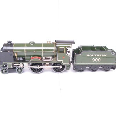 Hornby 0 Gauge E420 Special Loco & Tender SR 'ETON' No.900, 20 volt electric - Boxed - Excellent