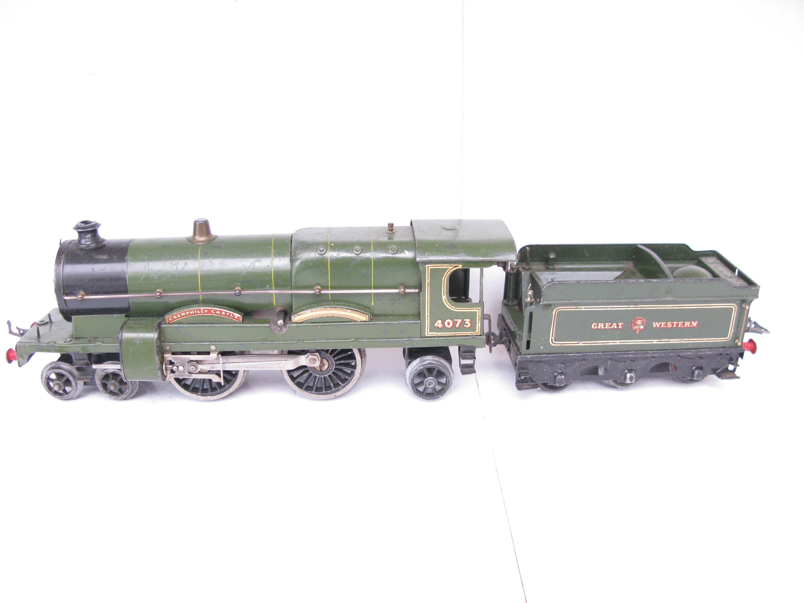 Hornby 0 Gauge No.3C GWR Green Loco & Tender 'CAERPHILLY CASTLE' No.4073, Clockwork - unboxed - Overall Fair