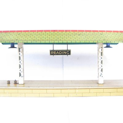 Hornby 0 Gauge 'E' Island Platform with Speckled base and ramps - unboxed - Overall Excellent Circa 1939