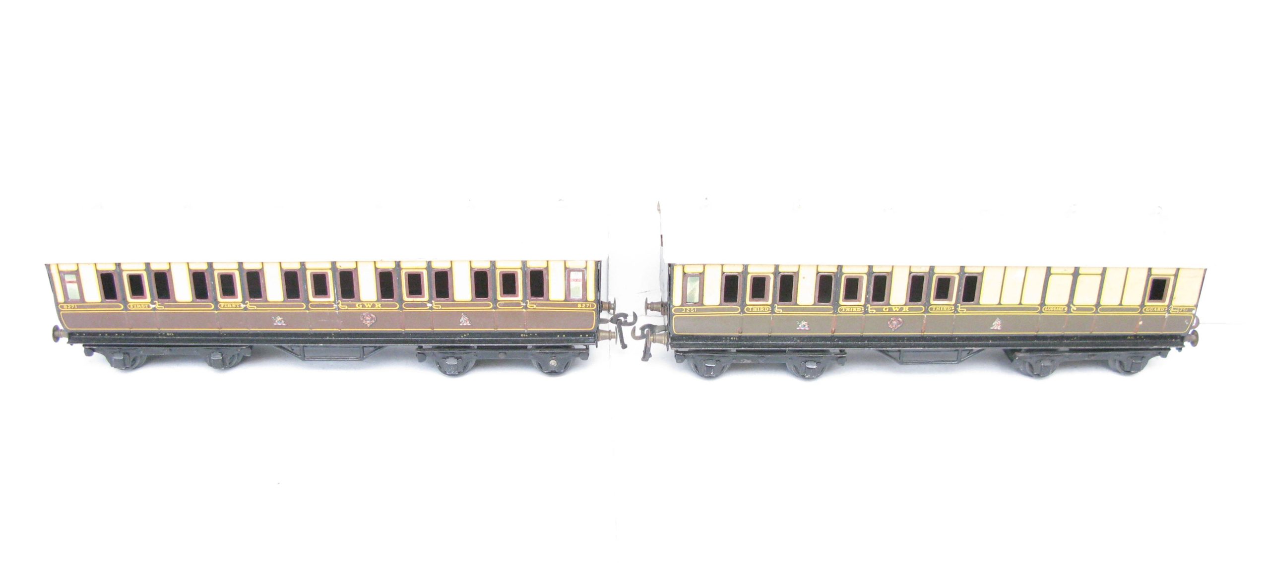 Bing - Bassett Lowke 0 Gauge GWR pair of 1921/1924 series Coaches All 1st and Brake 3rd - unboxed - Good - Priced each at £45