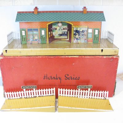 Hornby 0 Gauge No.2 Cream base 'Windsor' Station Circa 1928/32 - Boxed