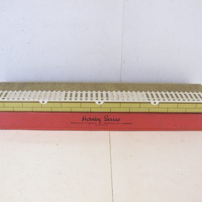 Hornby 0 Gauge Speckled finish Passenger Platform with Fencing & Nuts and Bolts Circa 1938 - Boxed - Near Mint £125