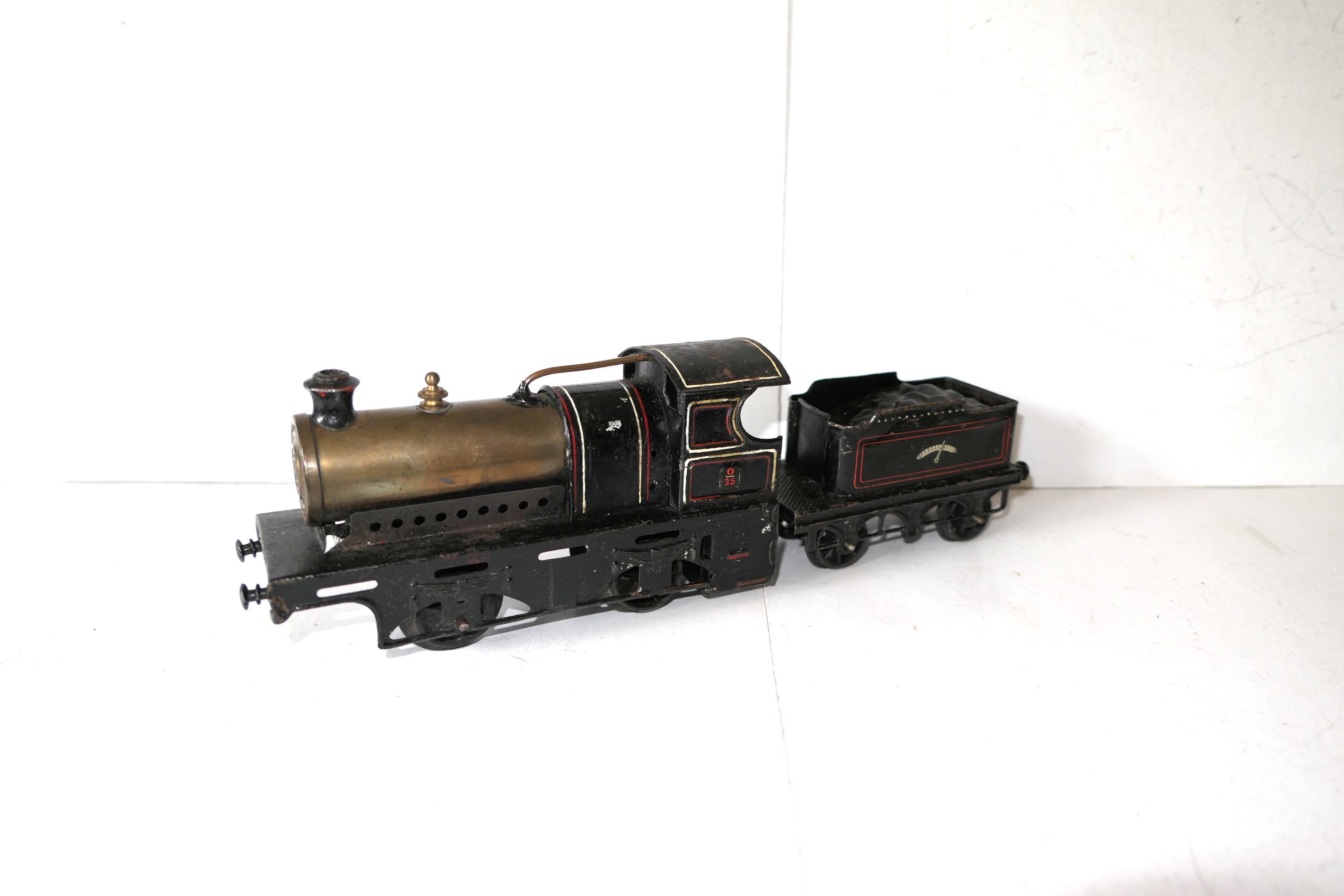 Bing 0 Gauge LNWR / Continential Lined black 0-4-0 Loco & Tender, Live Steam - unboxed - Good - £125 - Image 3