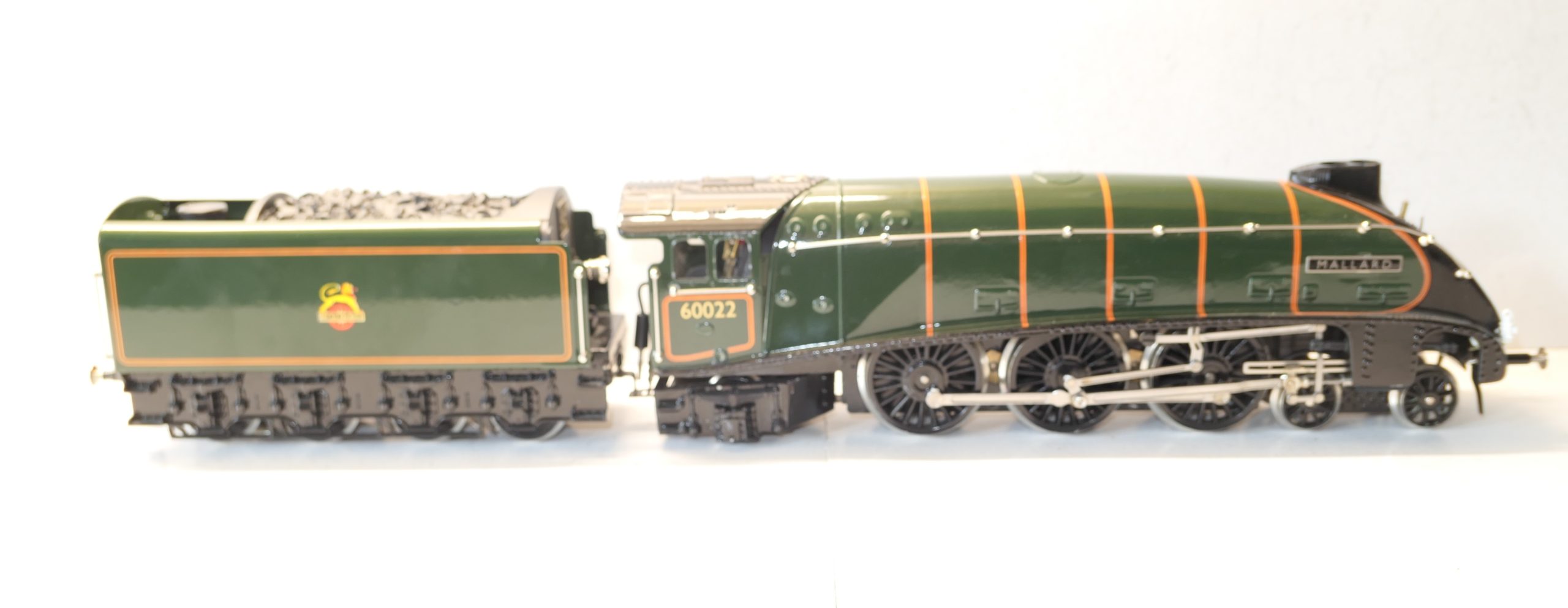 Ace 0 Gauge Modern issue E/6 4-6-2 Loco & Tender BR lined Green A4 class 'MALLARD' No., 3-rail electric - unboxed - £675 - Image 16