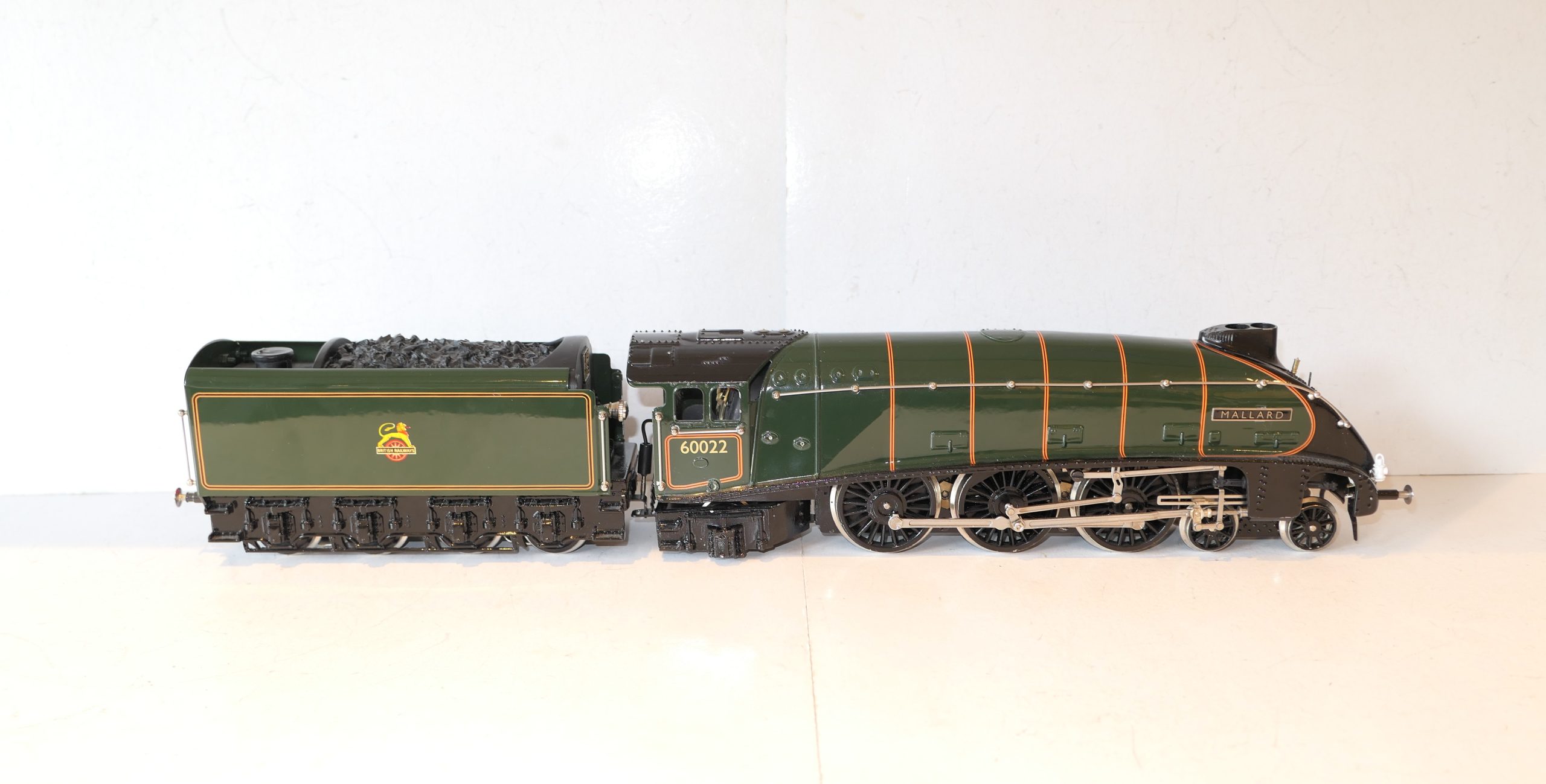 Ace 0 Gauge Modern issue E/6 4-6-2 Loco & Tender BR lined Green A4 class 'MALLARD' No., 3-rail electric - unboxed - £675 - Image 17
