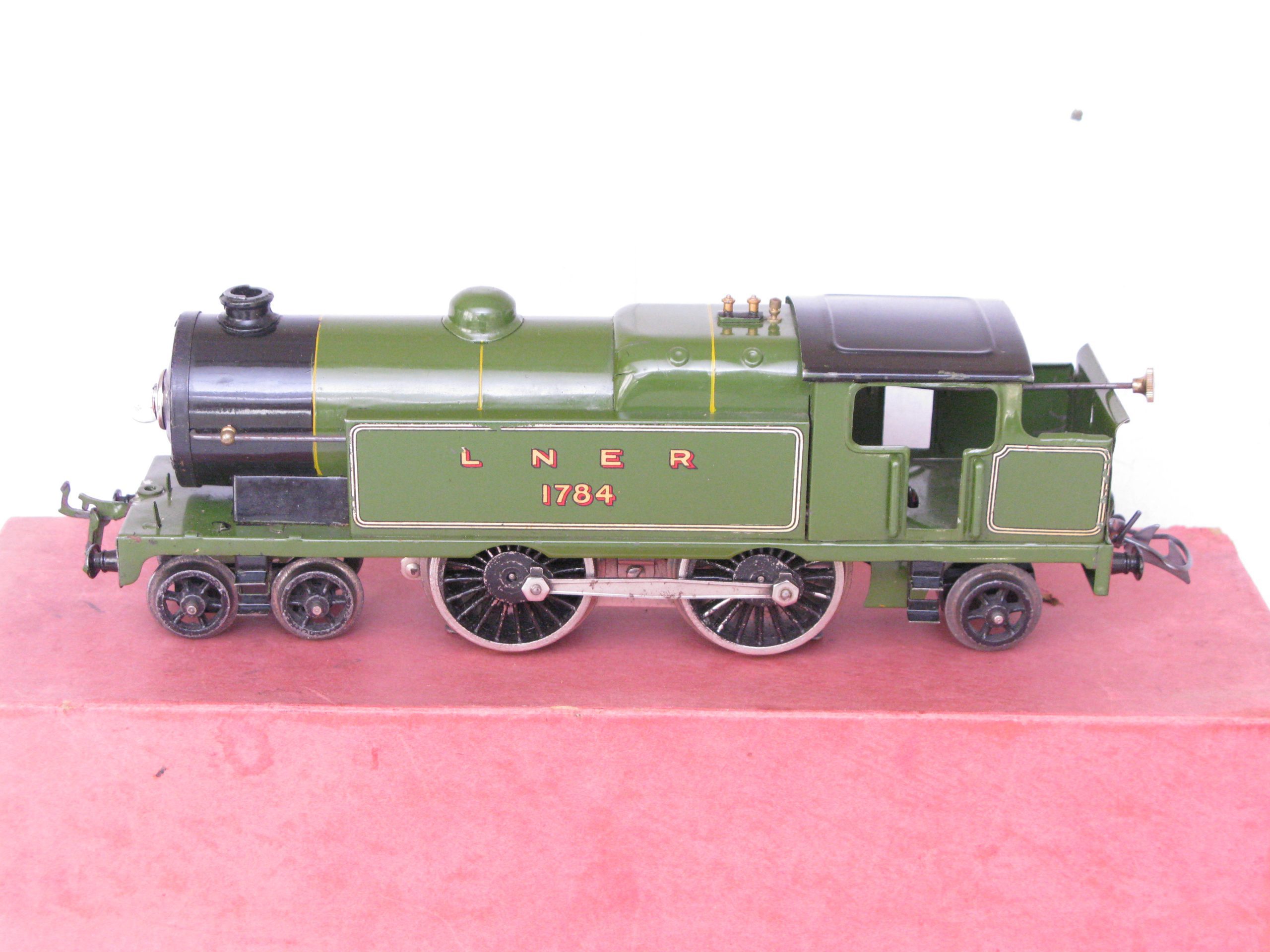 Hornby 0 Gauge Early E220 Special Tank Loco LNER Green No.1784, 3-rail electric - unboxed - Circa 1935 - Image 2
