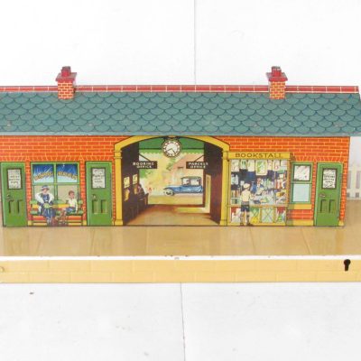 Hornby 0 Gauge No.2 Cream base 'Windsor' Station Circa 1928/32 - Boxed - Excellent