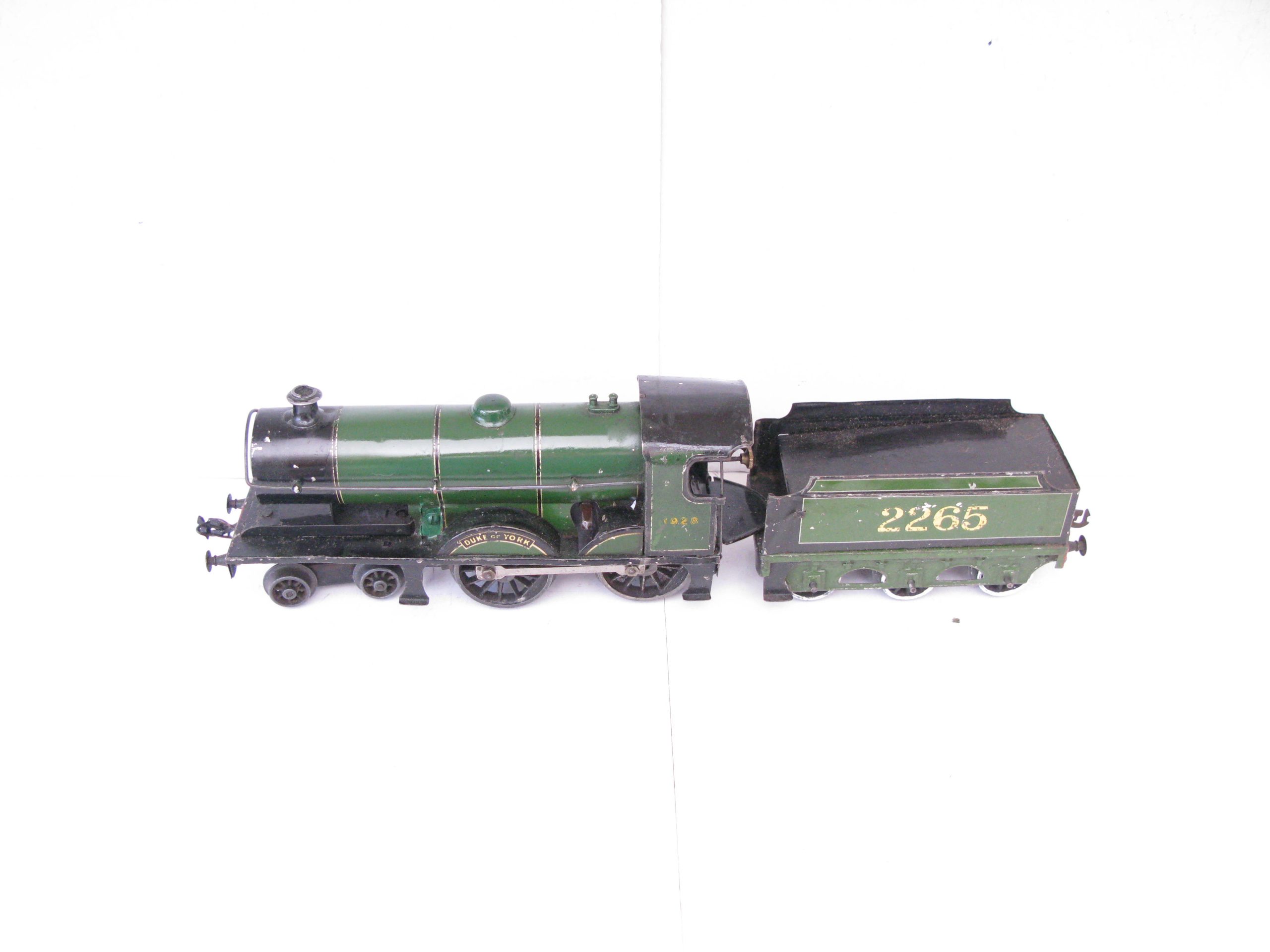 Bassett Lowke 0 Gauge Green 4-4-0 Loco & Tender 'DUKE OF YORK' No.2265, Clockwork - unboxed - Fair to Good - Image 2