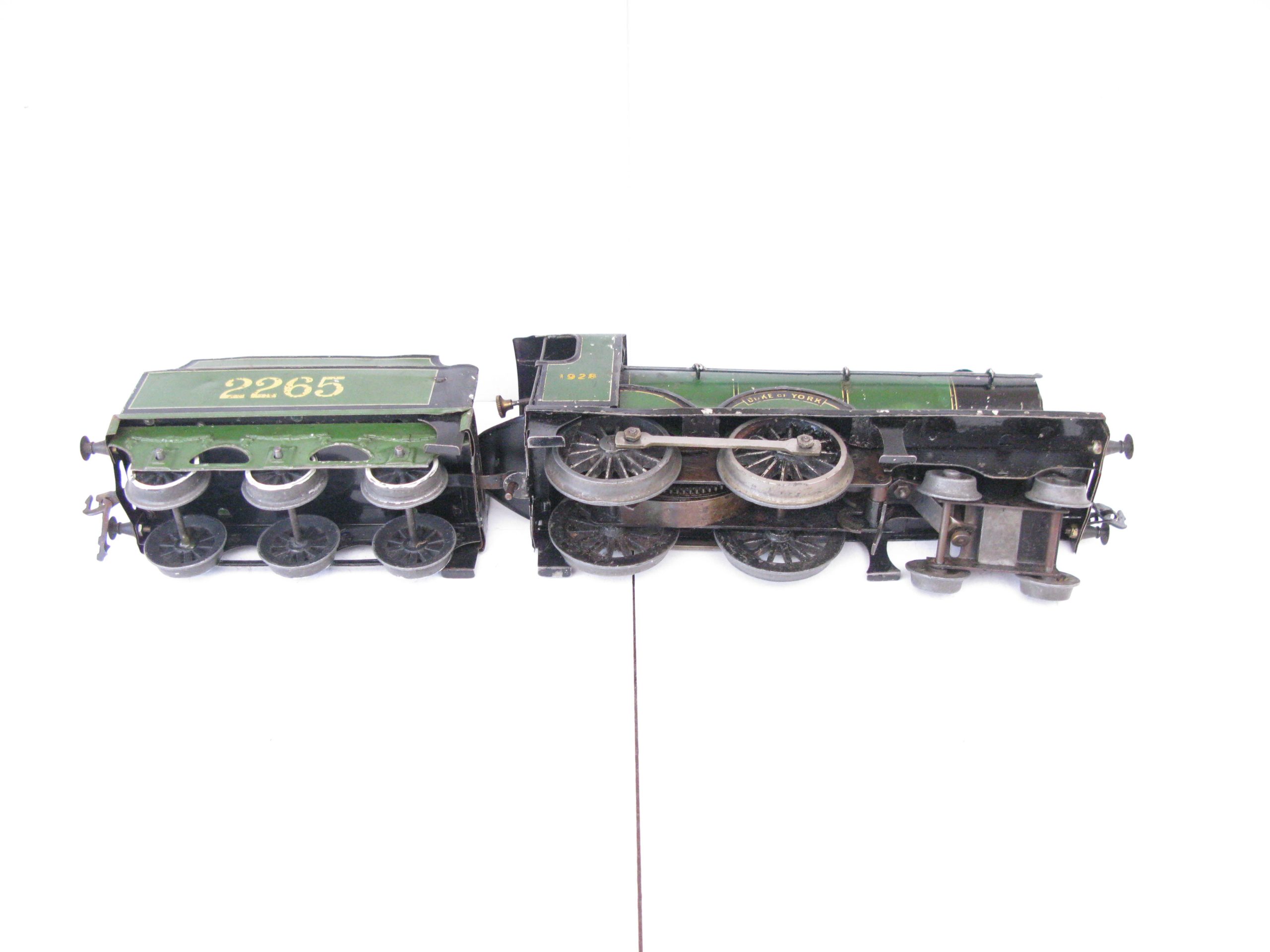 Bassett Lowke 0 Gauge Green 4-4-0 Loco & Tender 'DUKE OF YORK' No.2265, Clockwork - unboxed - Fair to Good - Image 9