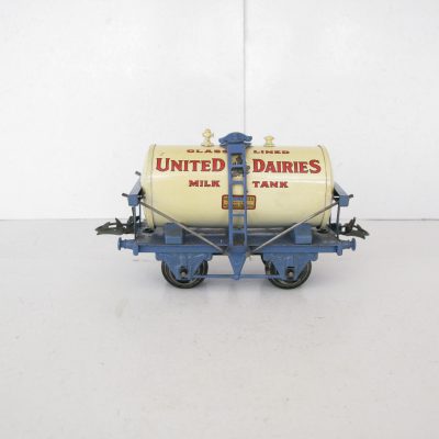 Hornby 0 Gauge 'UNITED DAIRIES' Milk Tank wagon circa 1934 - unboxed - Excellent/plus