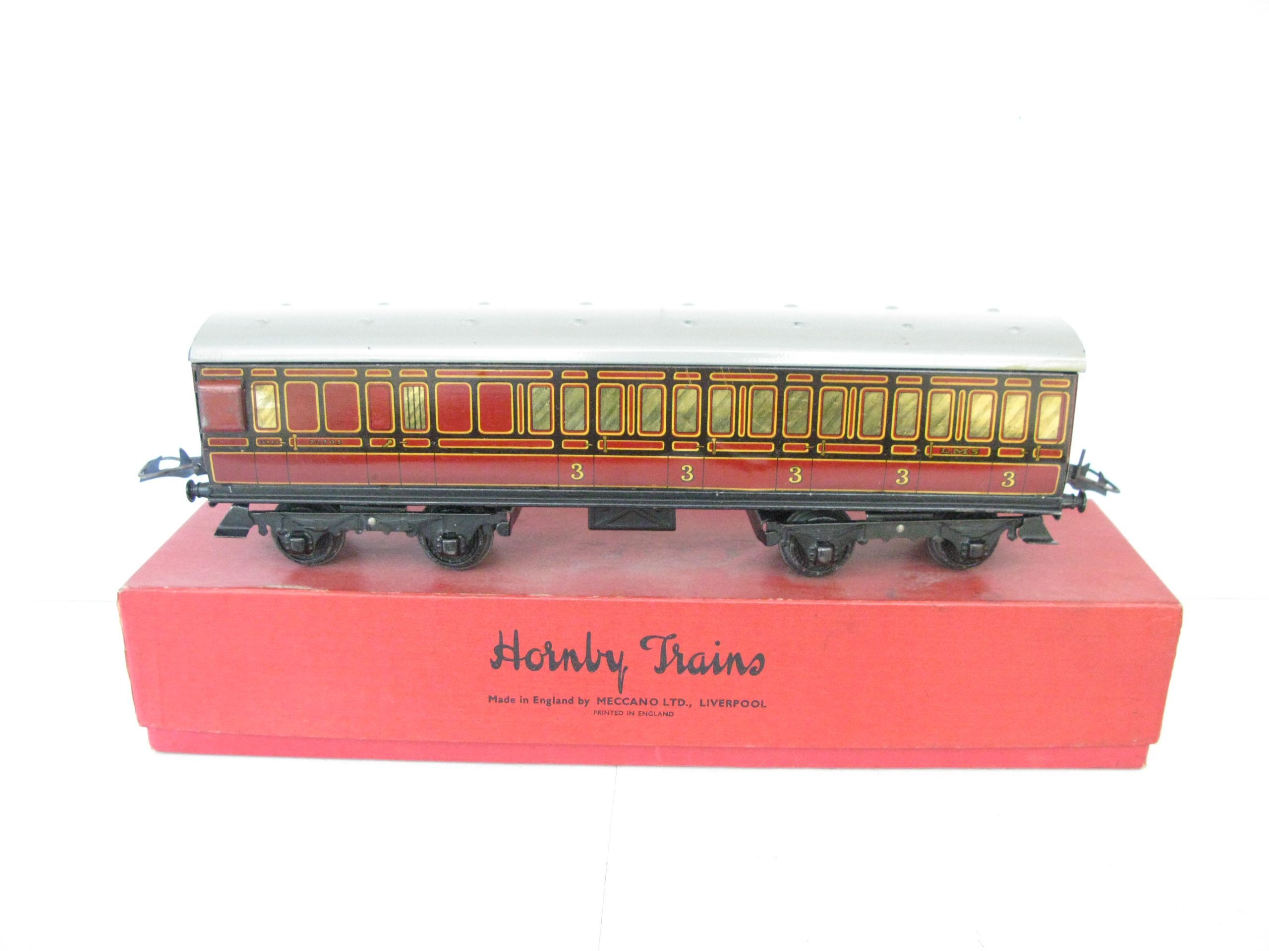 Hornby 0 Gauge Post war No.2 LMS All 3rd Brake end Passenger Coach circa 1948 - Boxed - Excellent/plus - Image 3