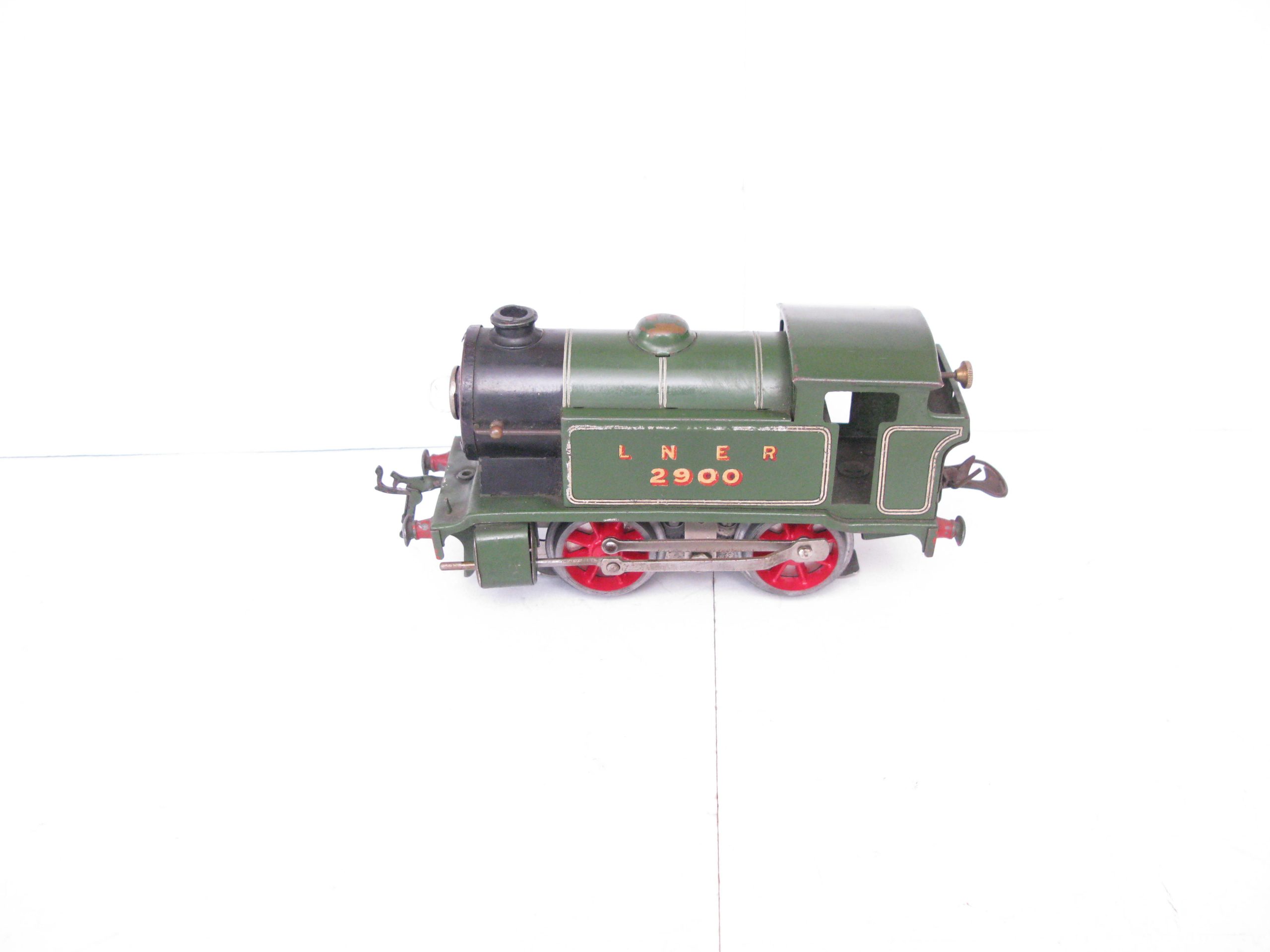 Hornby 0 Gauge E120 Tank loco LNER Green No.2900 Late issue Circa 1939, 3-rail 20 volt Electric - unboxed - Image 2
