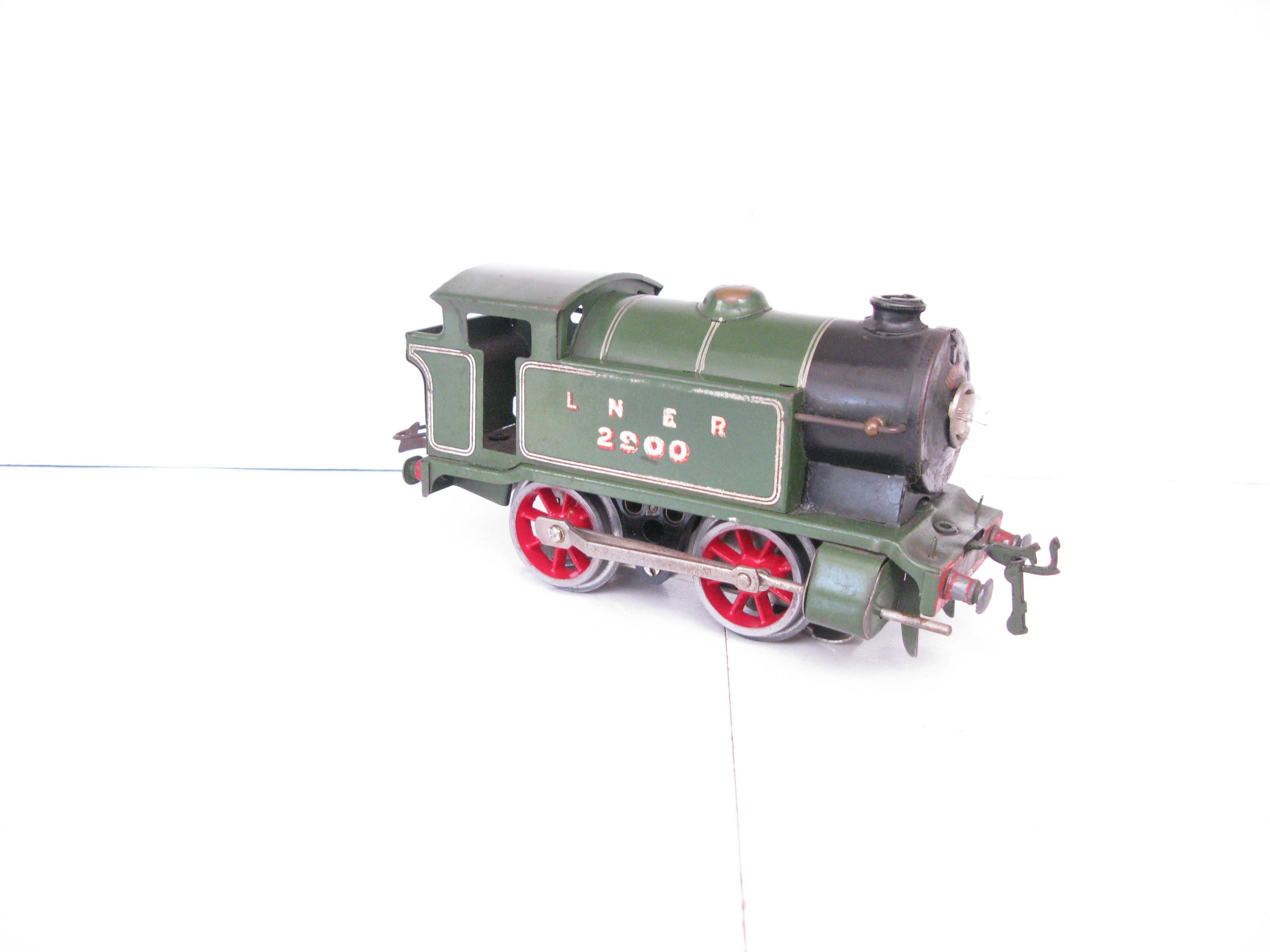Hornby 0 Gauge E120 Tank loco LNER Green No.2900 Late issue Circa 1939, 3-rail 20 volt Electric - unboxed - Image 4