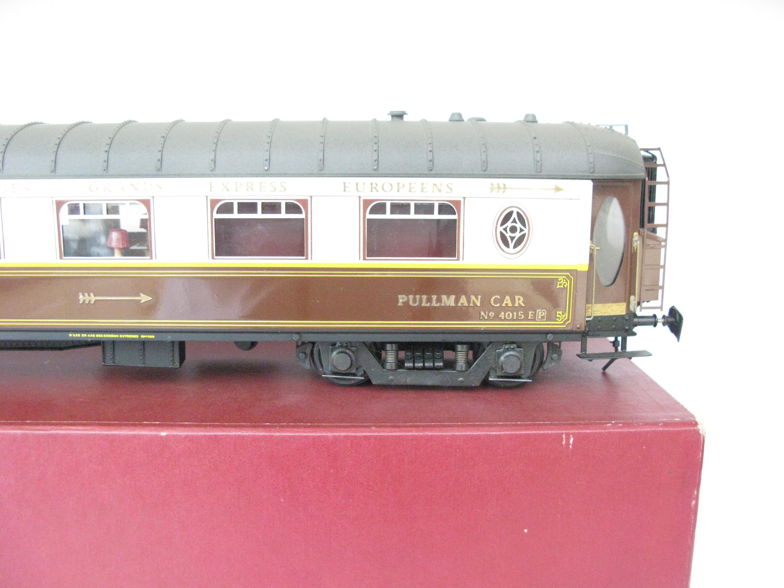 J & M Models Gauge 1 Grand European Express Wagon Lits Brown and Cream Saloon 'PULLMAN' coach - Boxed - Near Mint to Mint - Image 5