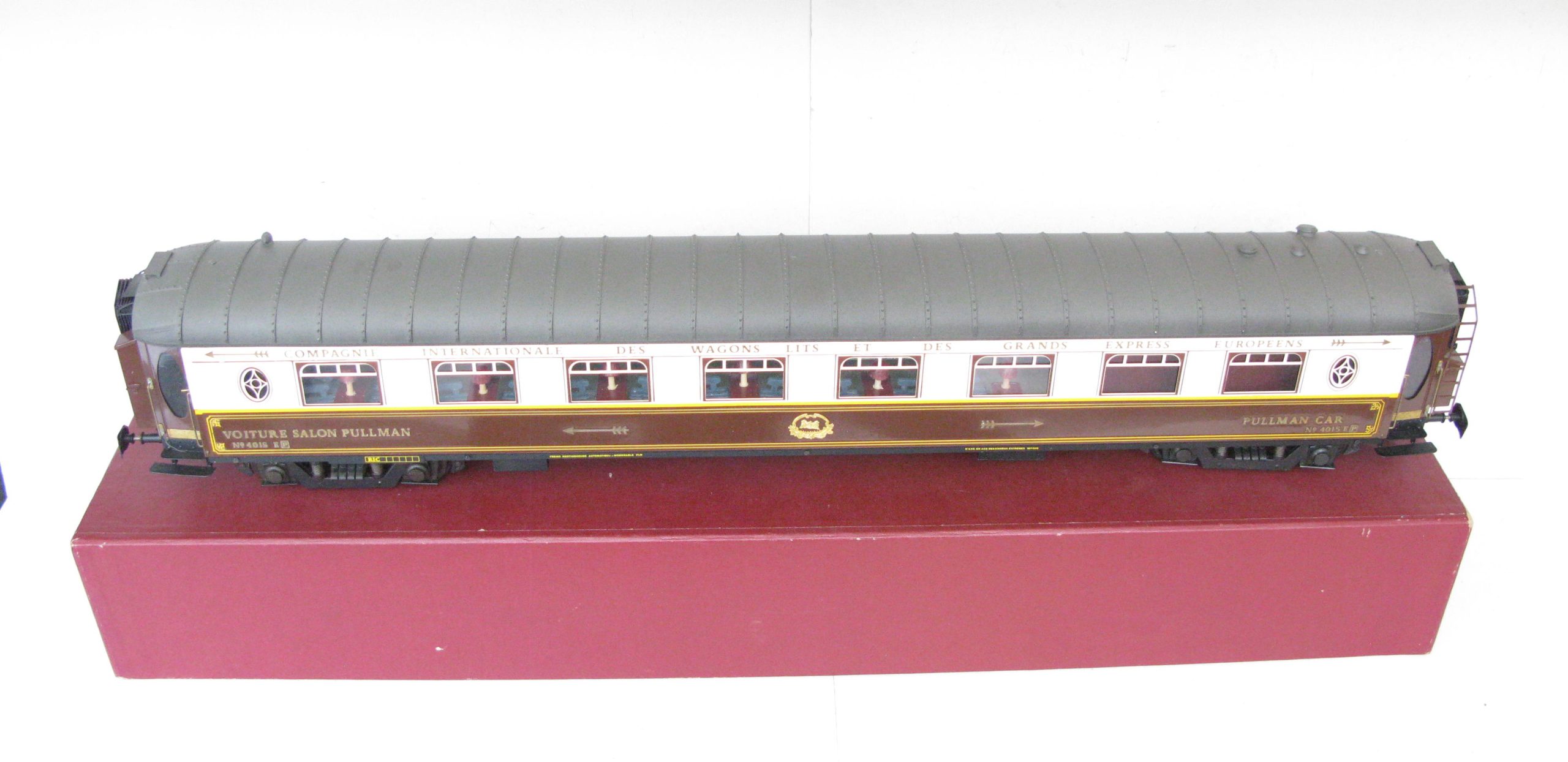 J & M Models Gauge 1 Grand European Express Wagon Lits Brown and Cream Saloon 'PULLMAN' coach - Boxed - Near Mint to Mint - Image 7