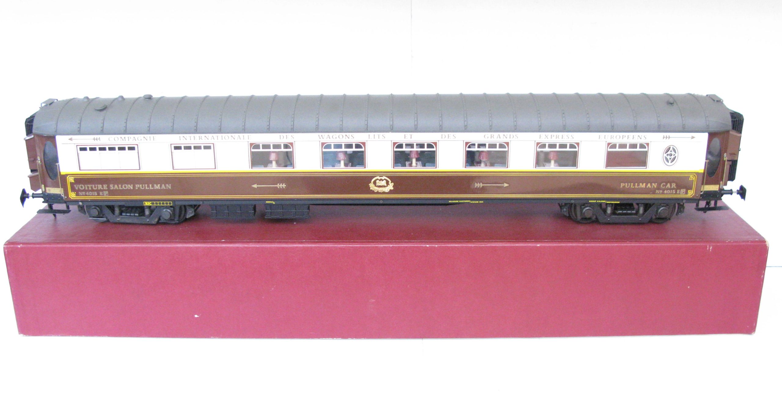 J & M Models Gauge 1 Grand European Express Wagon Lits Brown and Cream Saloon 'PULLMAN' coach - Boxed - Near Mint to Mint - Image 8