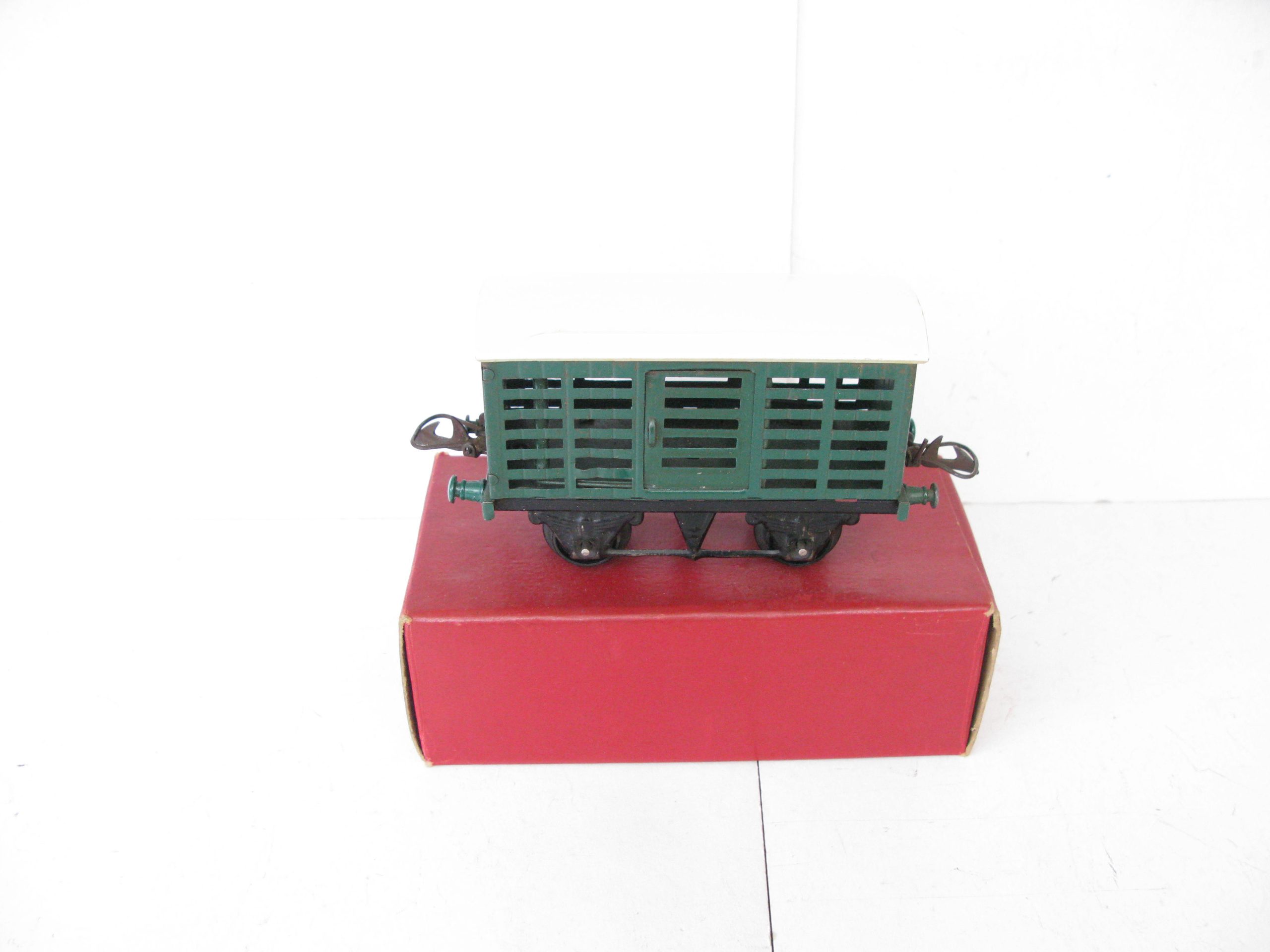Hornby 0 Gauge Post war Early issue from Pre war stock No.1 SR Milk Traffic Van - in a later Box - Excellent - Image 2