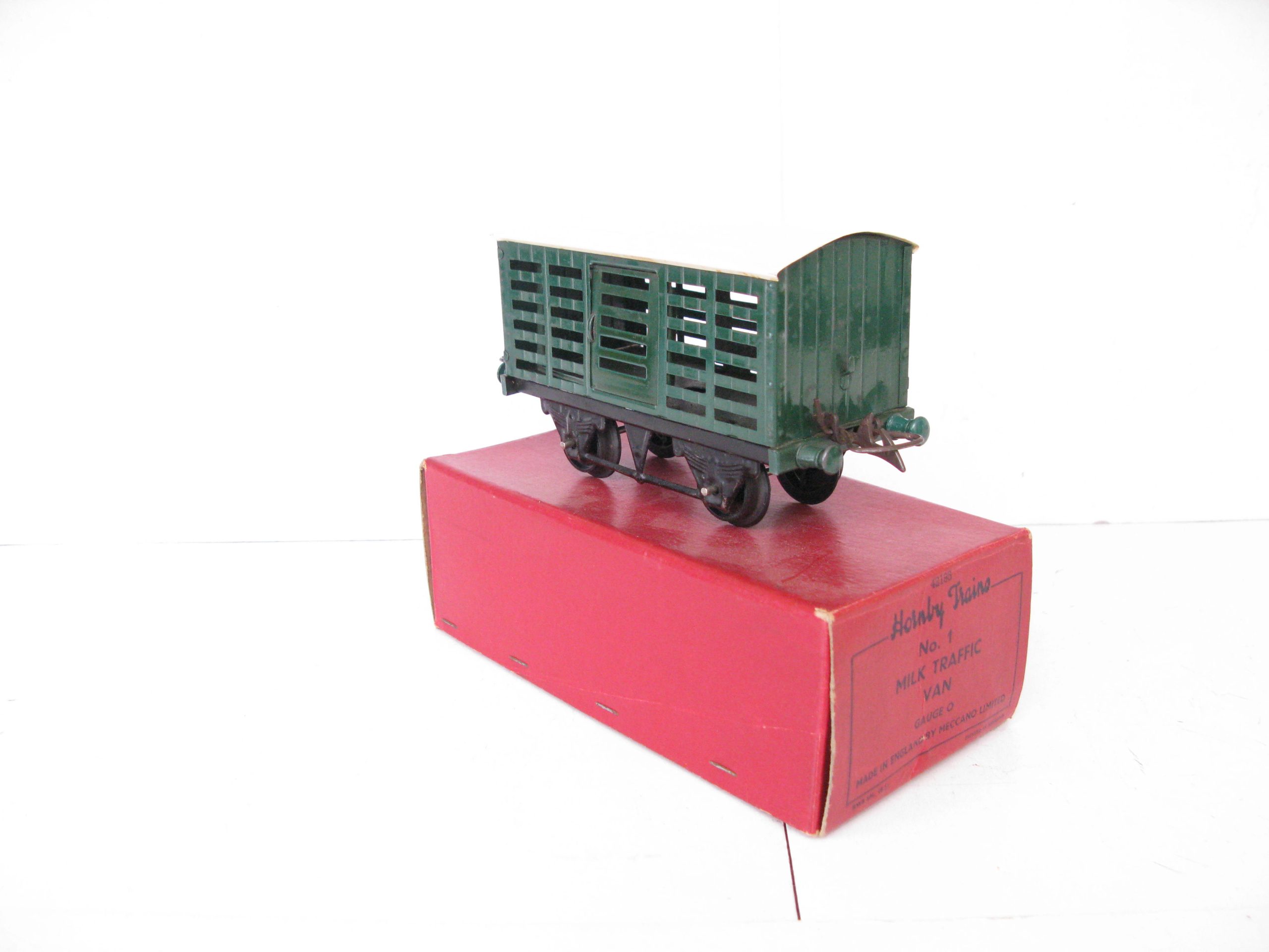 Hornby 0 Gauge Post war Early issue from Pre war stock No.1 SR Milk Traffic Van - in a later Box - Excellent - Image 4