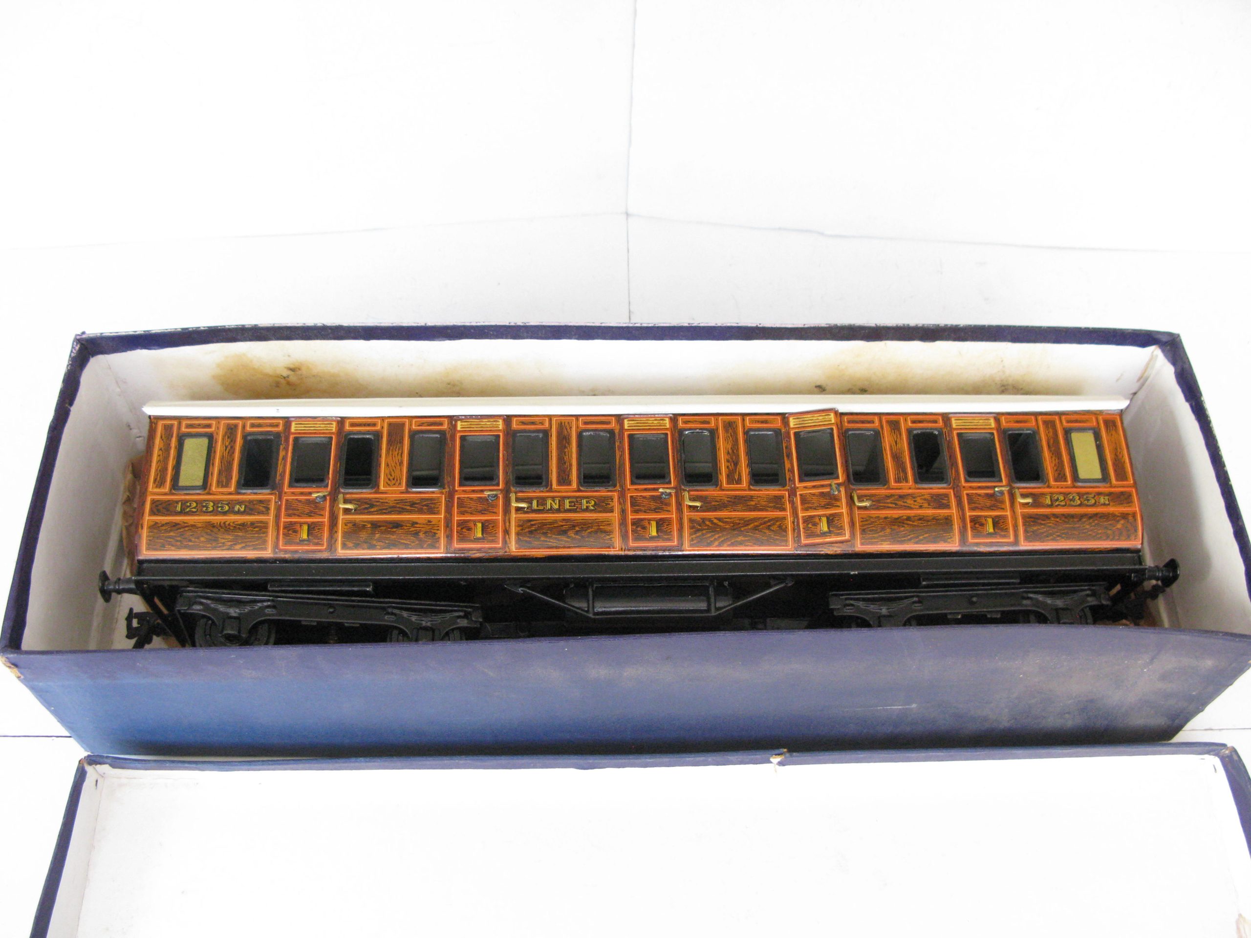 Bing Gauge 1 1924 Series LNER All 1st Passenger coach No.1235N - Boxed - Near Mint - Image 4