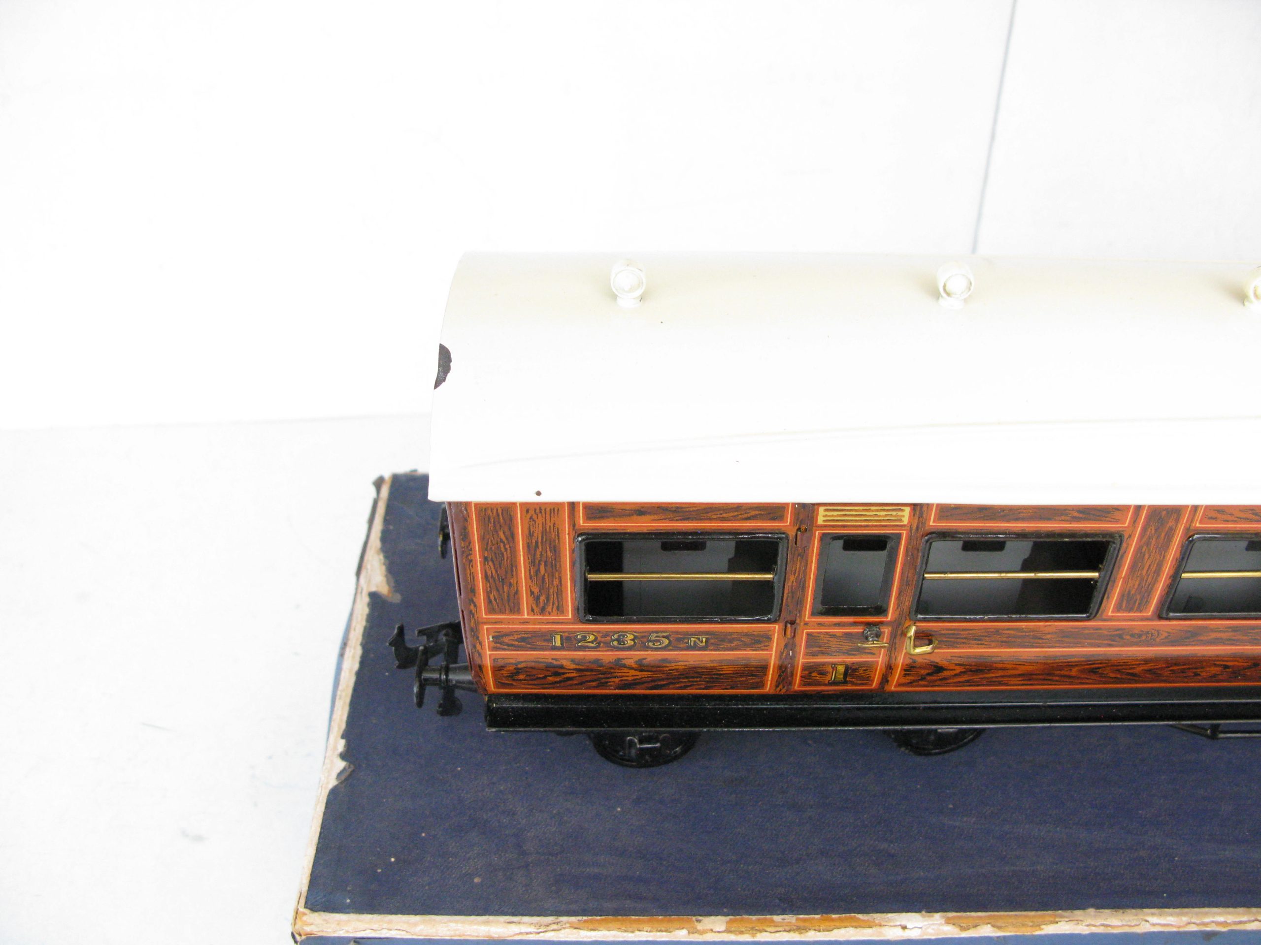 Bing Gauge 1 1924 Series LNER All 1st Passenger coach No.1235N - Boxed - Near Mint - Image 9