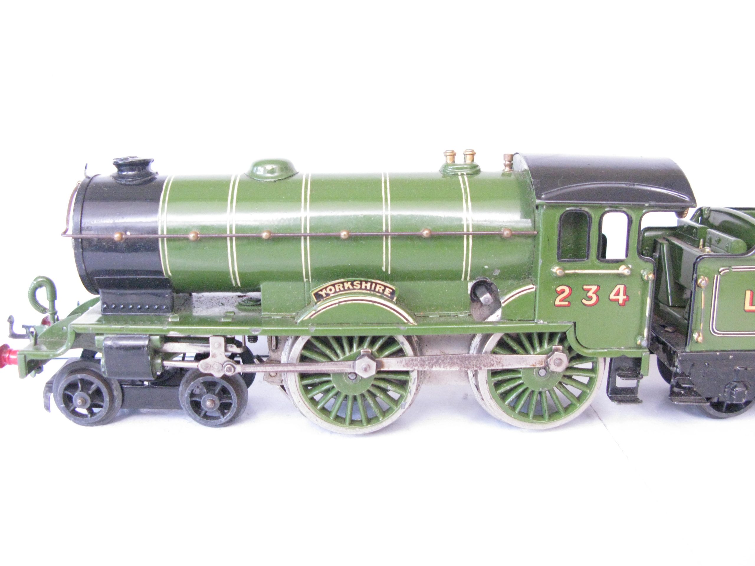 Hornby 0 Gauge No.2 Special Loco & Tender LNER Lined 'YORKSHIRE', Clockwork Circa 1929/30 - unboxed - Excellent - Image 3
