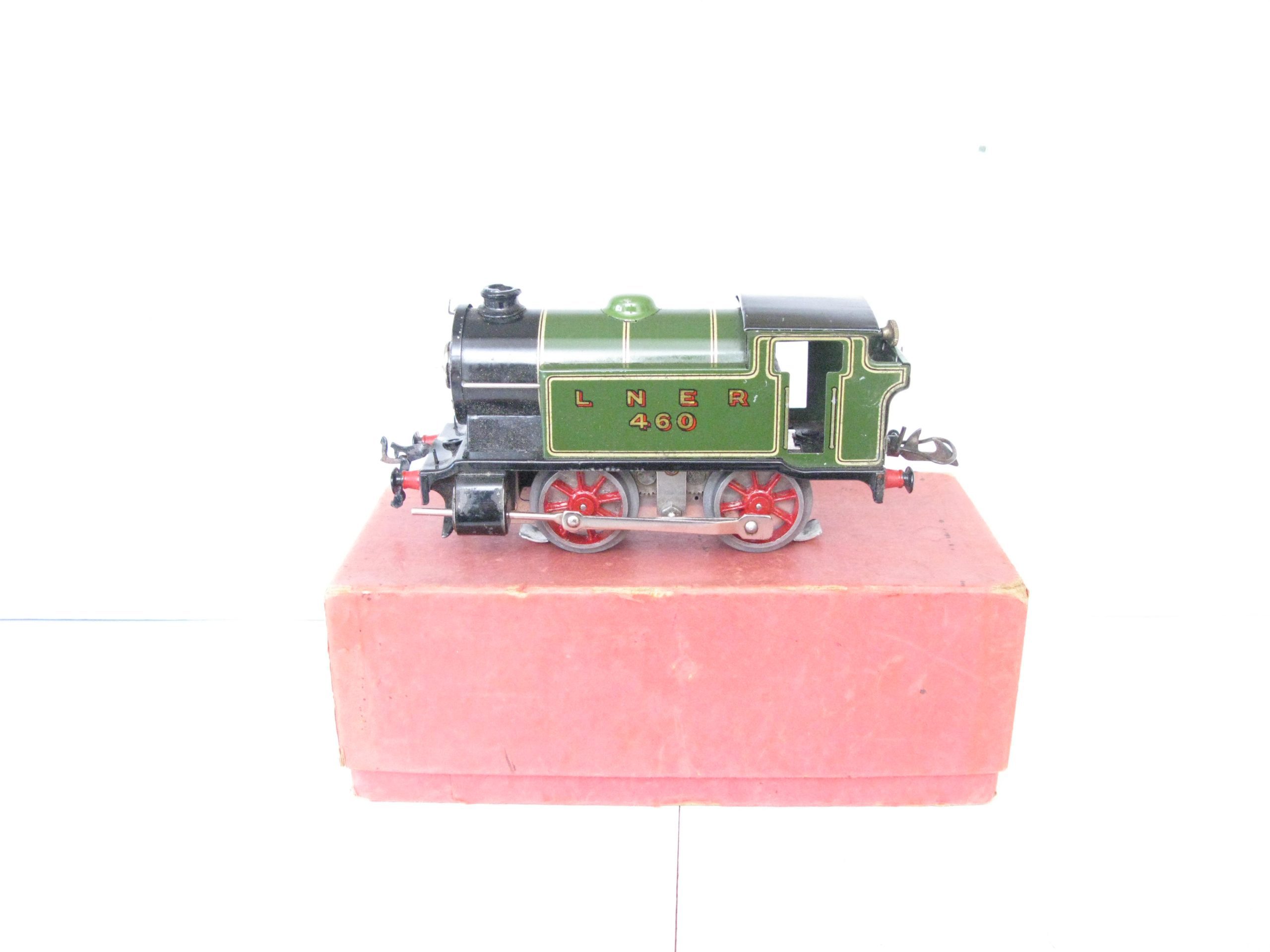 Hornby 0 Gauge EM1/20 Tank Loco LNER Green No.460, 3-rail 20 volt Electric - in factory repair Box