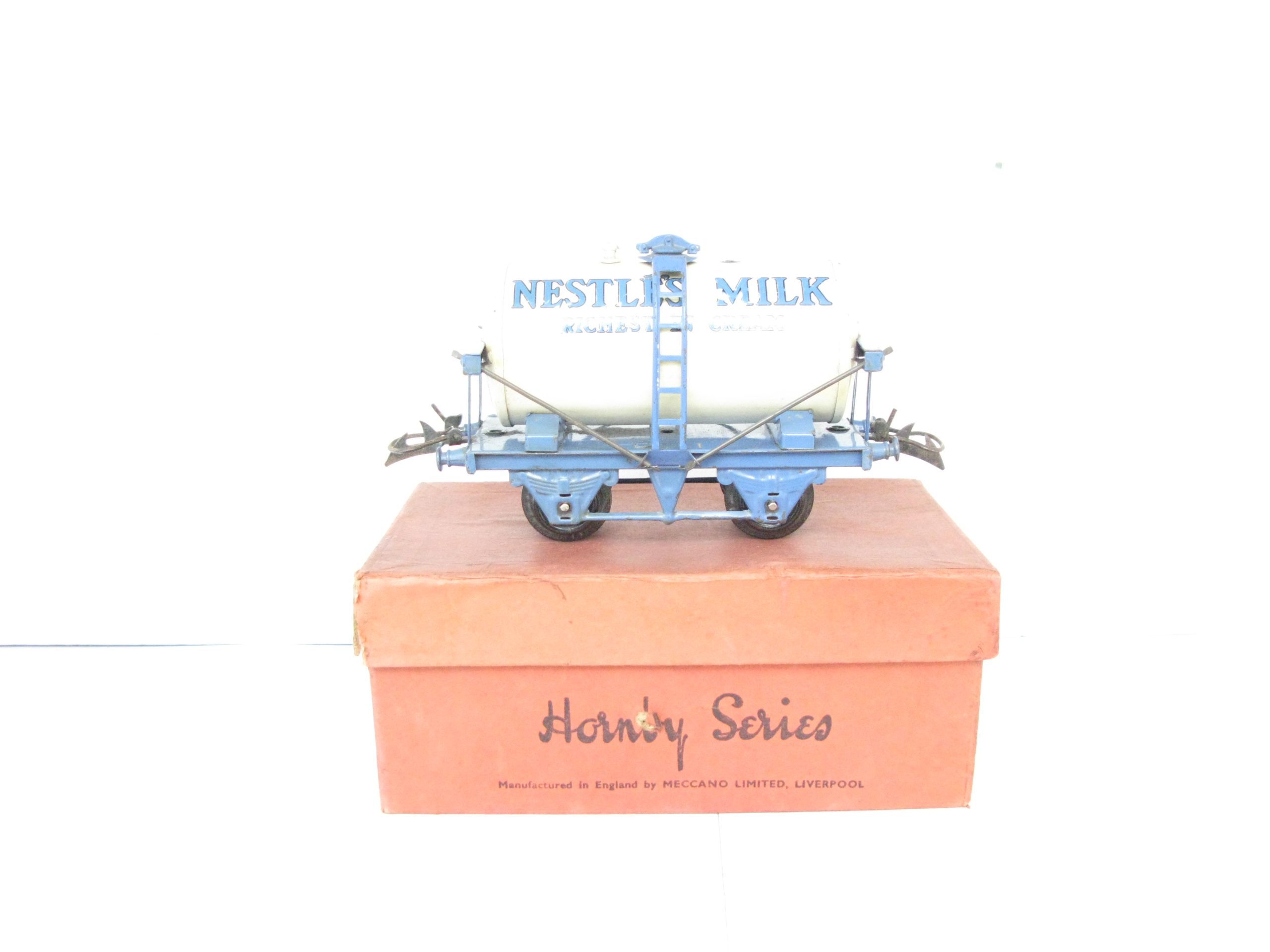 Hornby 0 Gauge 'NESTLES' Milk Tank wagon version with Blue base, Circa 1937 - Boxed - Excellent - Image 5