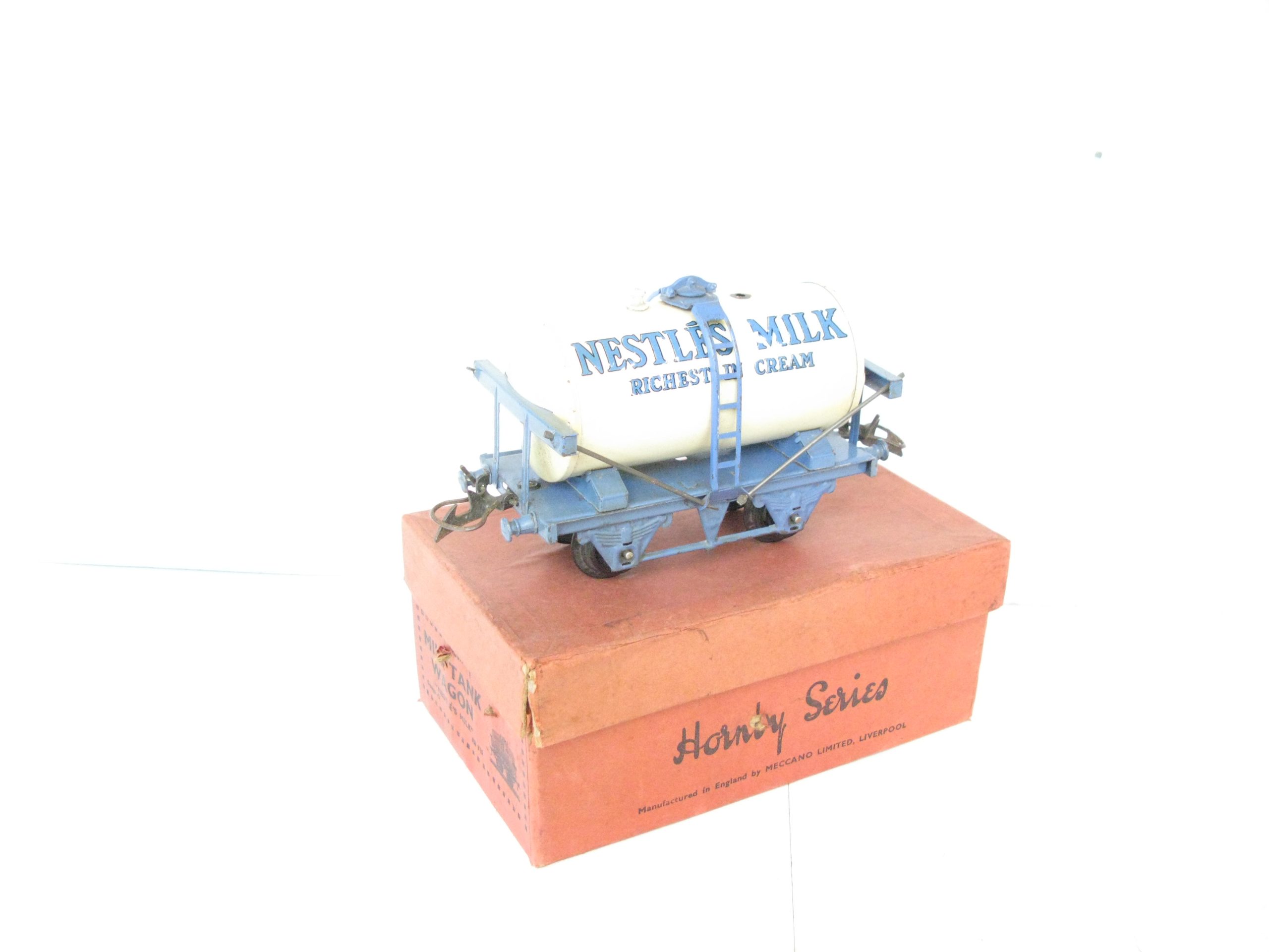 Hornby 0 Gauge 'NESTLES' Milk Tank wagon version with Blue base, Circa 1937 - Boxed - Excellent - Image 8