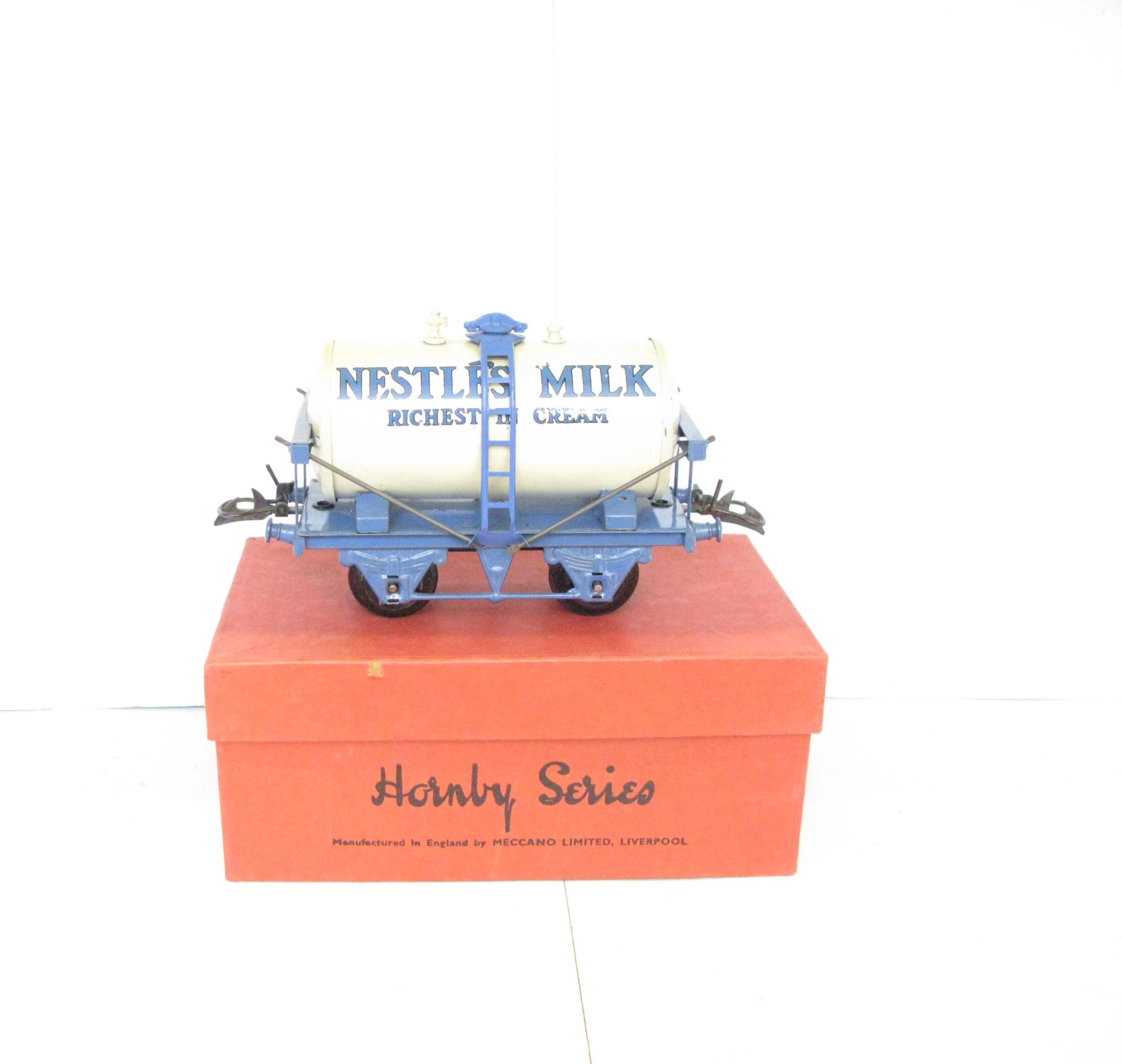 Hornby 0 Gauge 'NESTLES' Milk Tank wagon version with Blue base, Circa 1937 - Boxed - Near Mint - Image 5